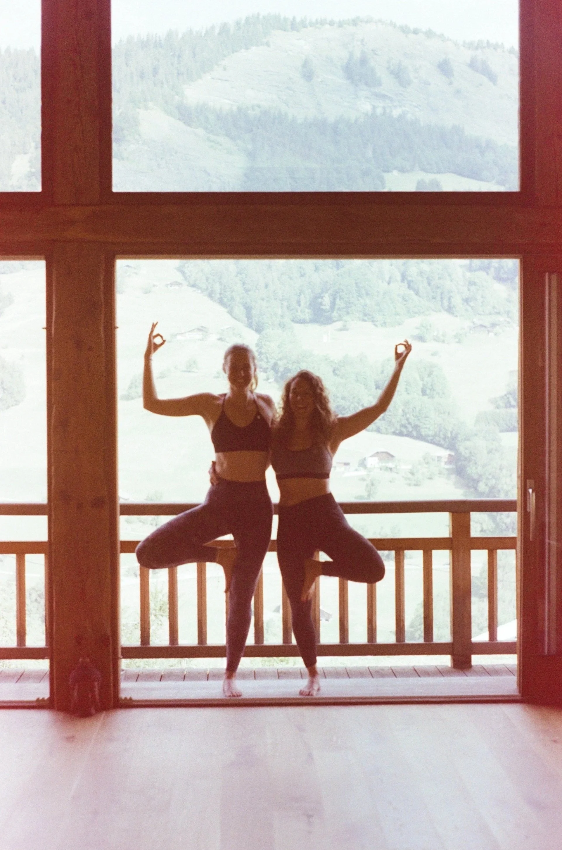retraite yoga alpes dans un chalet haut de gamme pour randonnée et ski