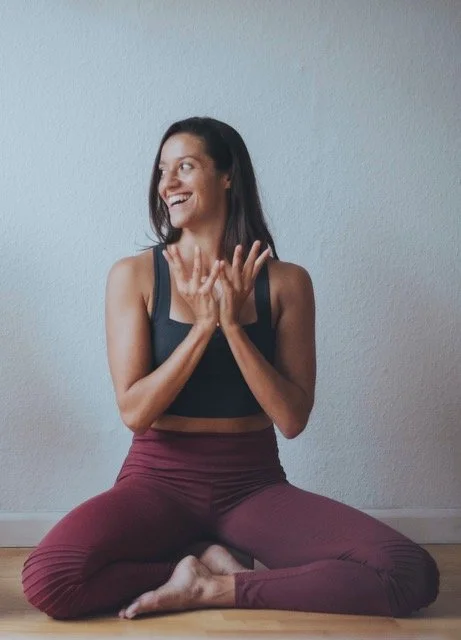 Aurelie Poles - Hatha & Vinyasa yoga teacher 