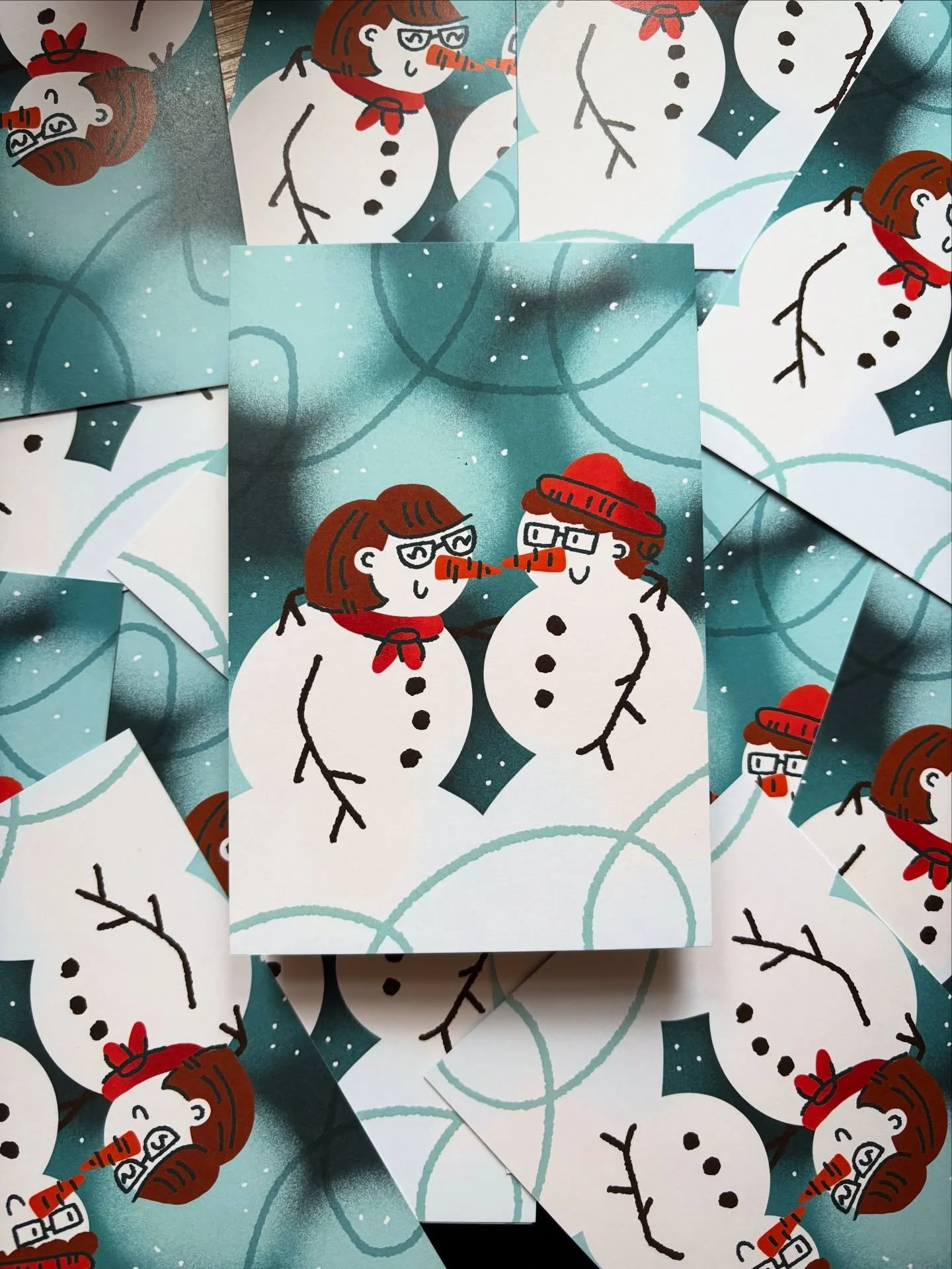 Just call us the Frosties ⛄️⛄️Love making Christmas cards every year and sending to people!! Friends - send me your address if you want to be added to my Christmas card list for next year 🙏 #christmascard #illustration #snowmen #design #graphicdesig