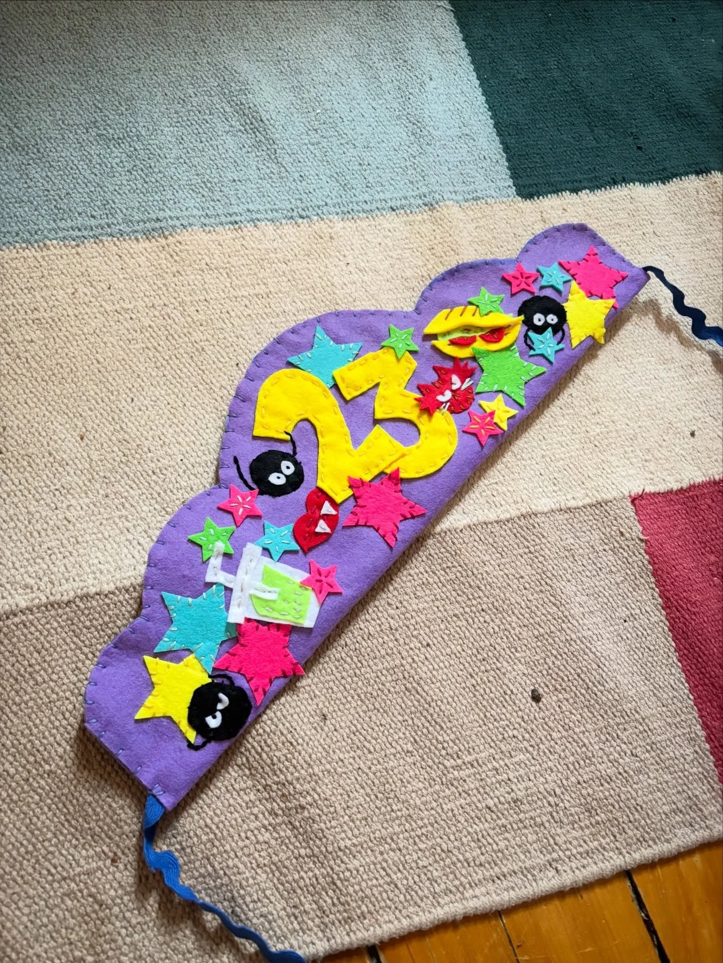 Made a felt crown for my bebe sisters birthday!! 🥳👑🎉 Had to put all @gabriellepiper fav things on it -  from soot sprites to iced matches hehe #felt #diy #feltcrown #birthday #sootsprites