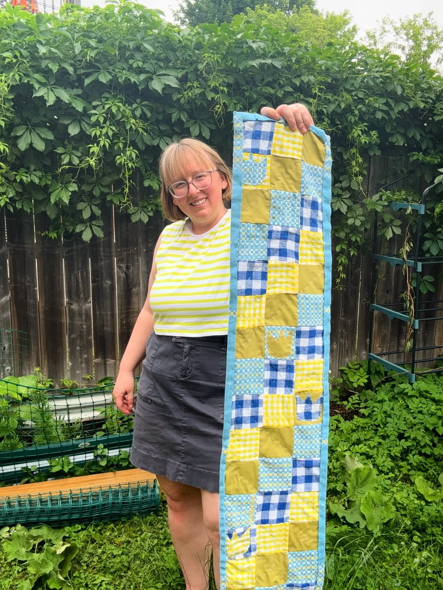 Gonna start holding up my projects like men hold up fish. 🧵 Hand sewed this quilted table runner and she&rsquo;s so cute 🥹 I made every mistake possible on it but that means I learned a bunch of new stuff so it&rsquo;s a win win. #handmade #diy #se