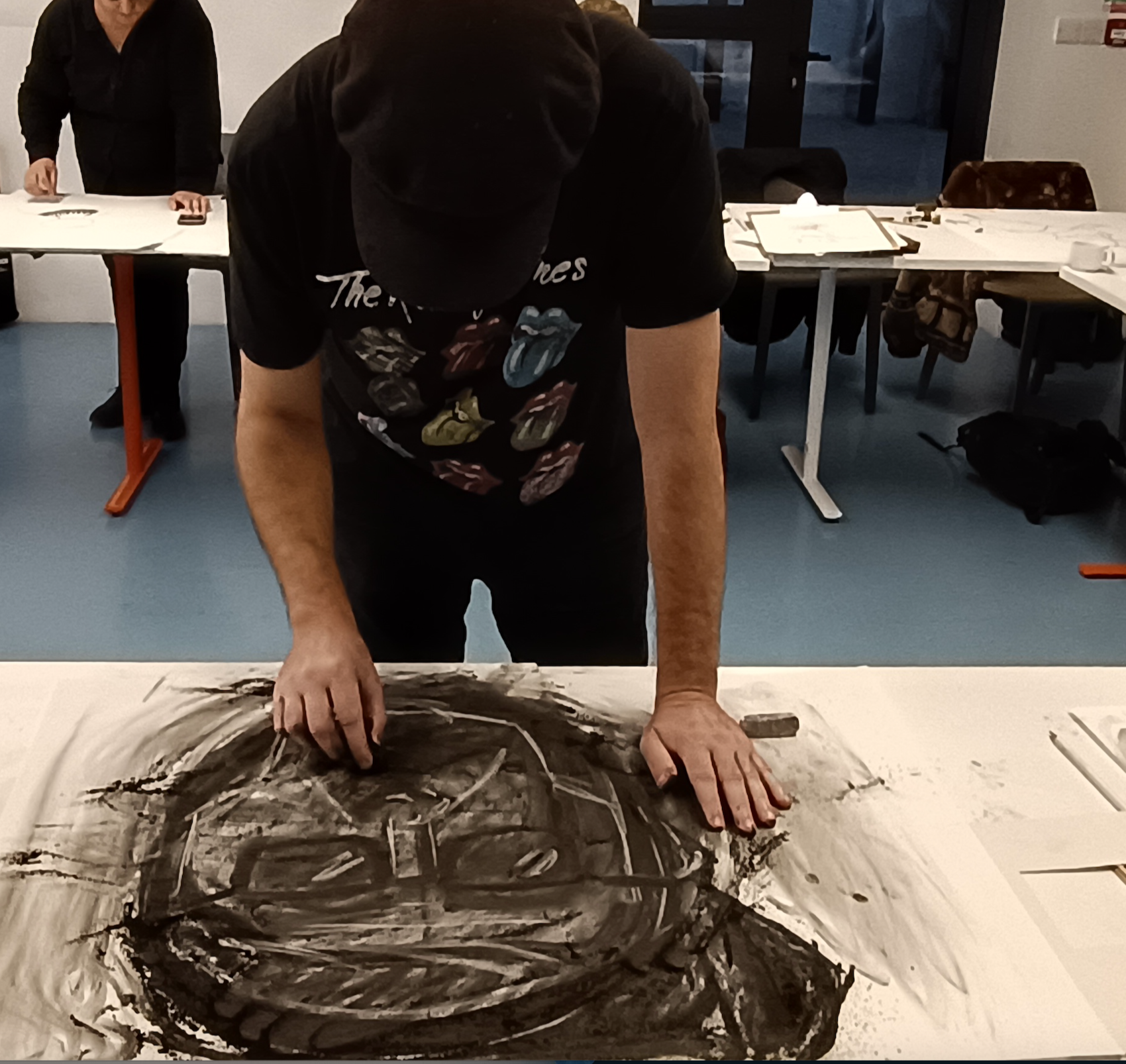 Accumulate Drawing Course (2024) 
Co-run with artist Roshanak Khakban a 10-week drawing course with Accumulate_Ldn students at Autograph Gallery (London).
