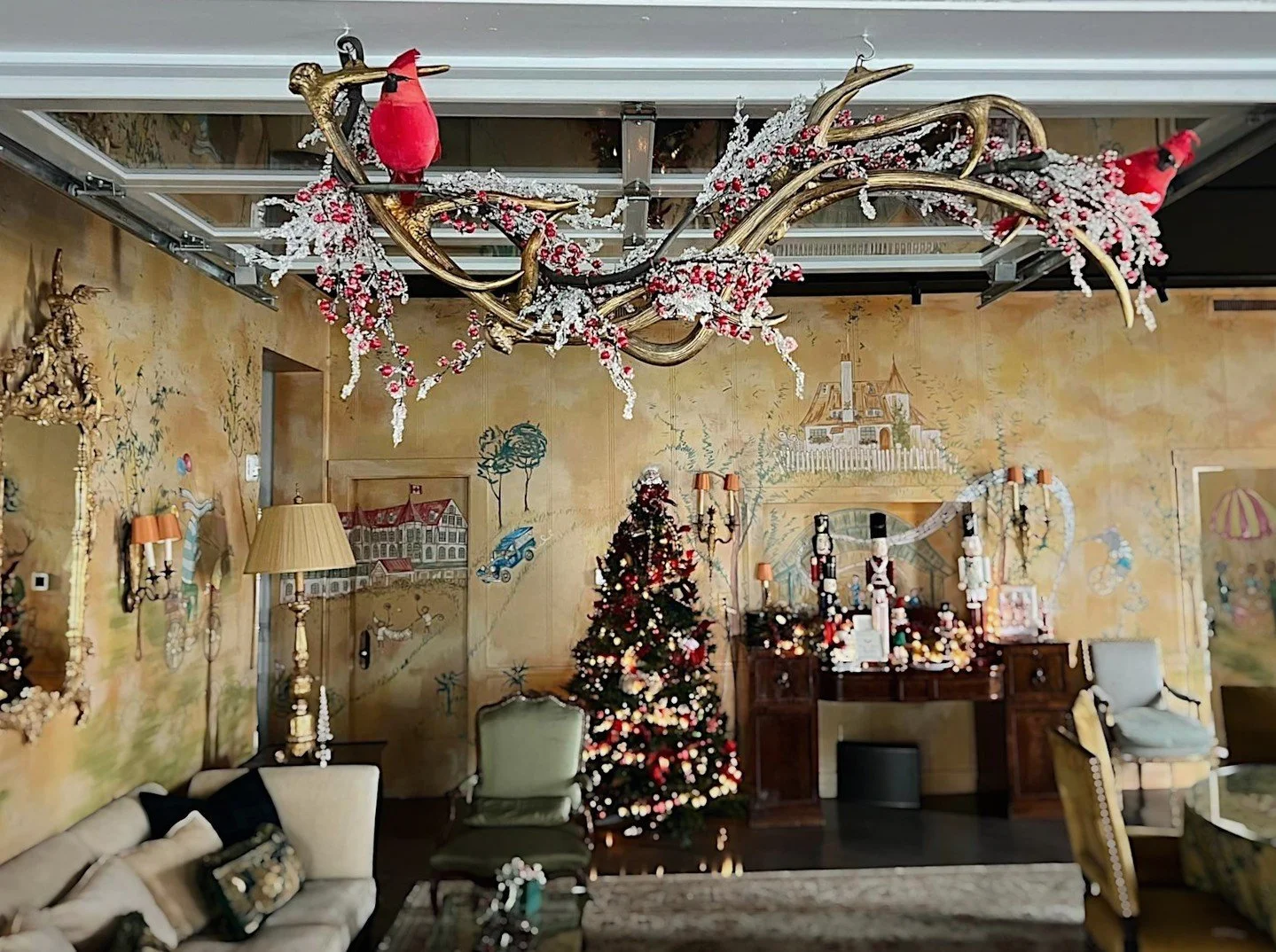 🎄✨ Get ready for the Holidays at Drewhaven! ⁠
⁠
Swipe through for a sneak peek at our festive d&eacute;cor and all the cozy vibes we&rsquo;ve been creating just for you. From twinkling lights to holiday treats, there&rsquo;s so much magic to discove