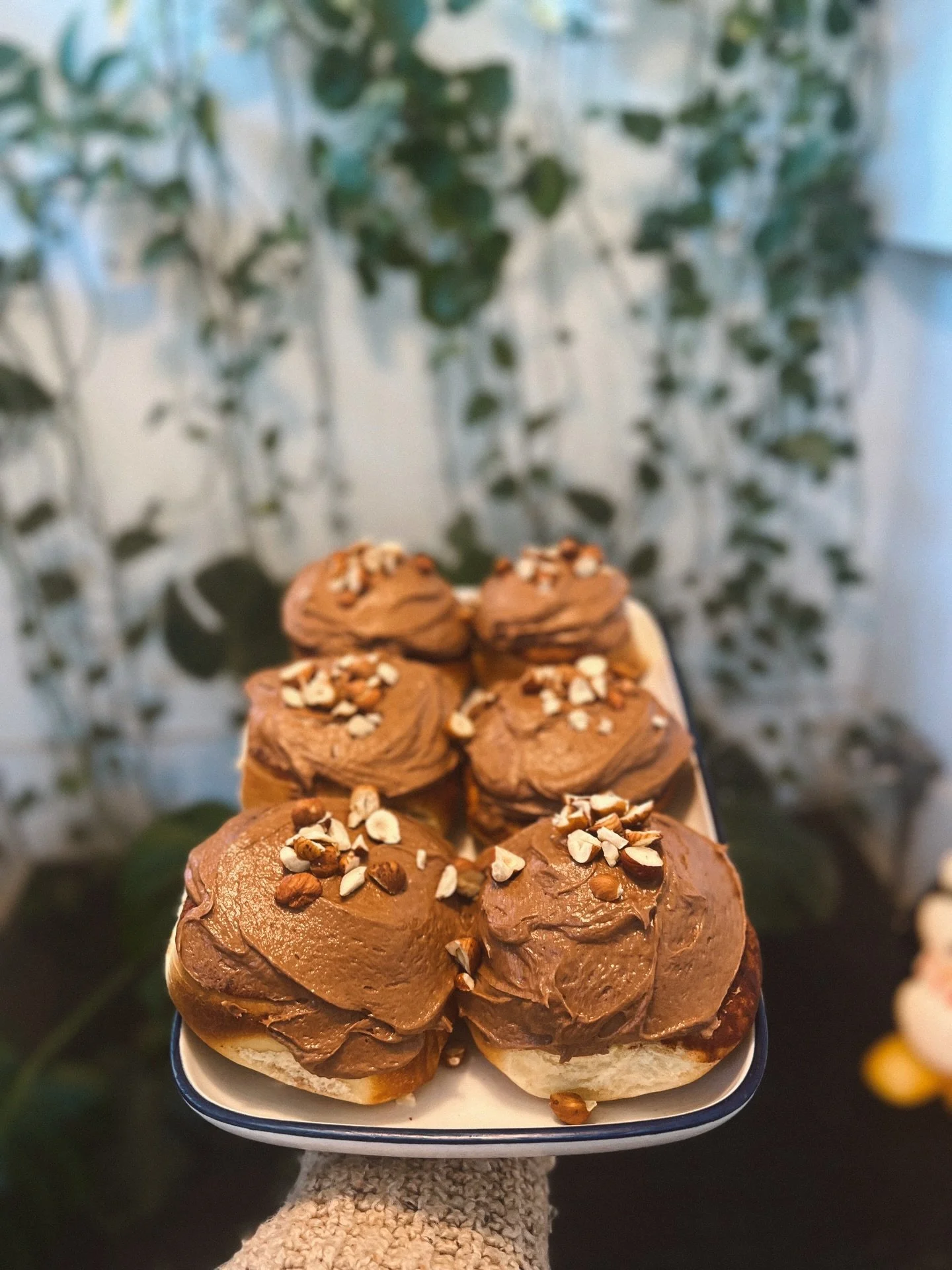 We&rsquo;ll be closed on Thanksgiving but if you need a sweet treat to wake up to or share with guests on Turkey Day, come grab some of our 🌰Nutella Cinnamon Rolls before close tomorrow and reheat for the perfect treat! 👌We&rsquo;re also here for a