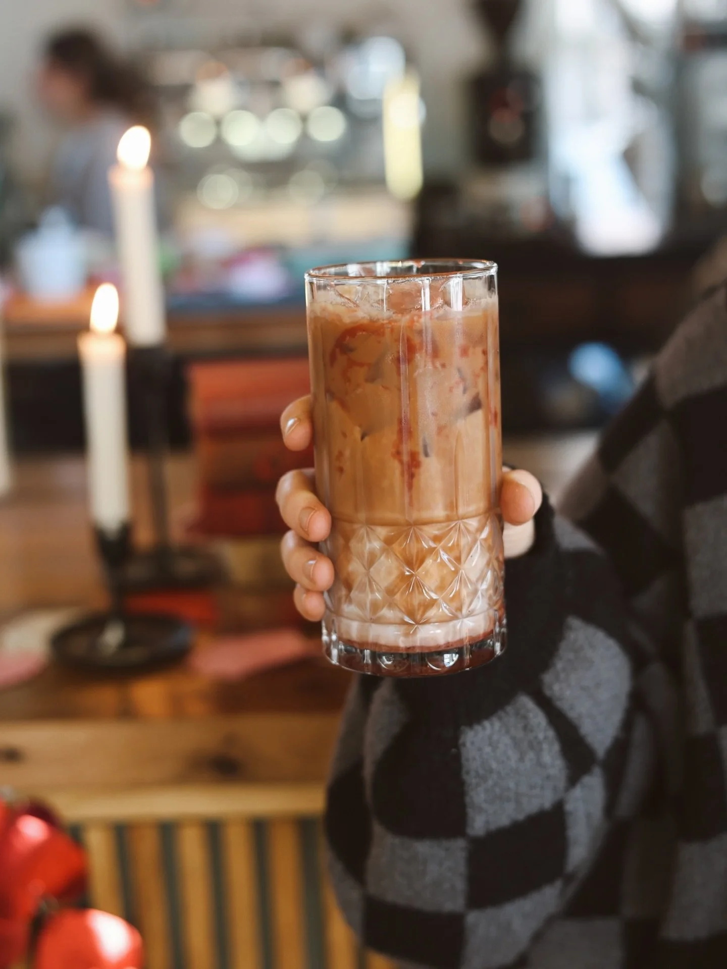 Our Anti-Valentine&rsquo;s Day takeover at Forest Trail is happening now until 9:30pm. 💔⚰️The lights are low/black and the vibes will be emo 🖤 so dress in black 💀 and come commiserate with us and enjoy broken heart drinks and our Write a Letter To