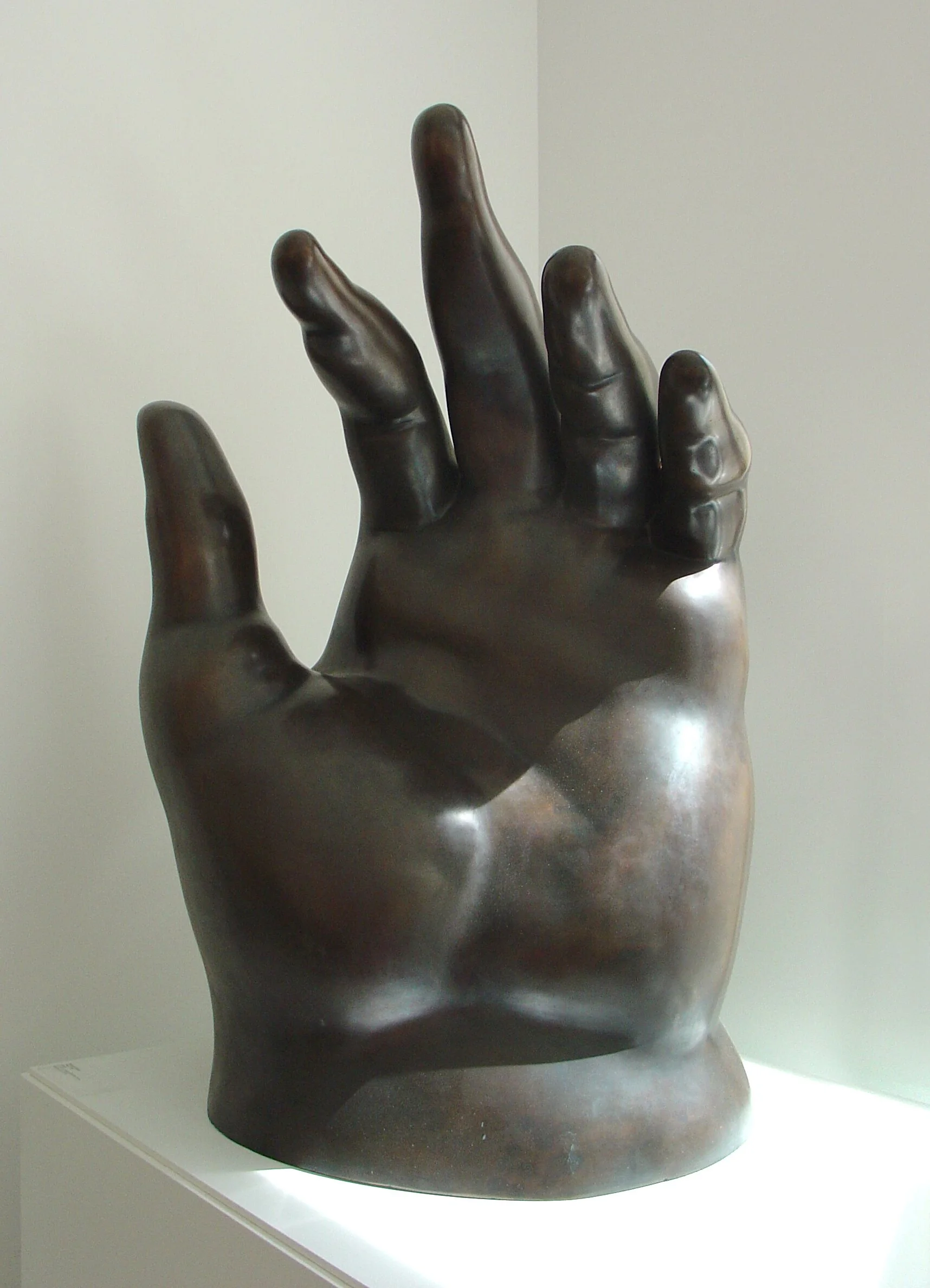 Botero - Hand 1981.JPG.jpg