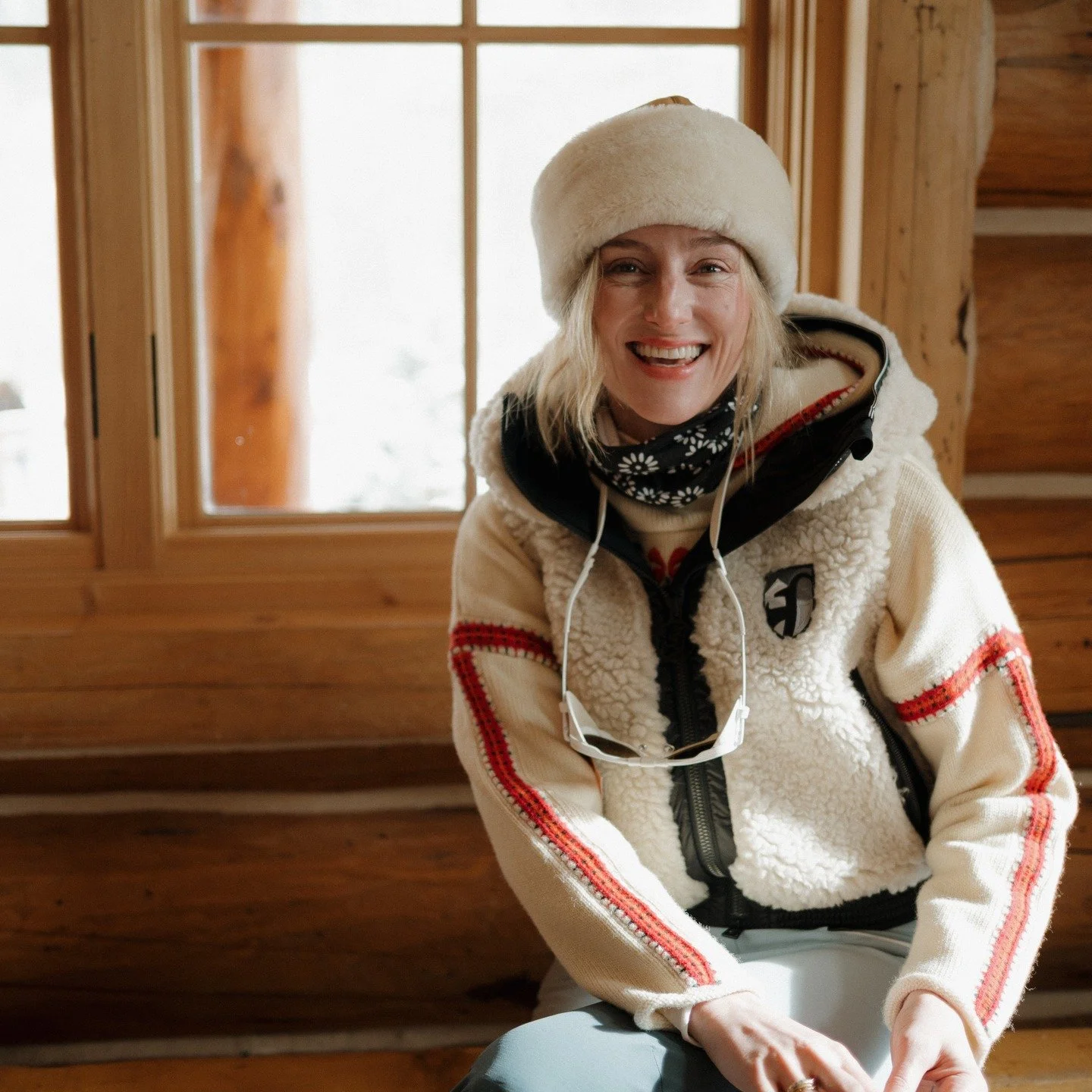 Winter is a lovely time to get married in Aspen! This couple created a lovely weekend for their guests here in Aspen, from Aspen Mountain, to Pinecreek Cookhouse to dinner at the Wild Fig! 

Photography: @karamoorephoto 
@skitheday 
Hair: @anabelenha