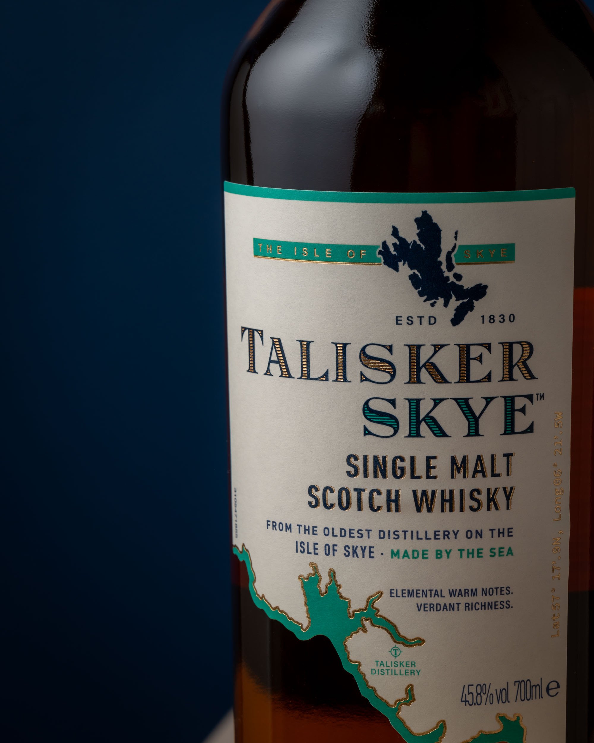 A close up of the label on a bottle of Talisker Skye