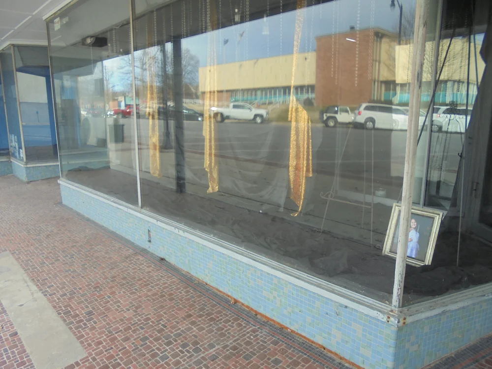 606 Madison Fredonia Commercial 49,900 — Larry Marshall Auction