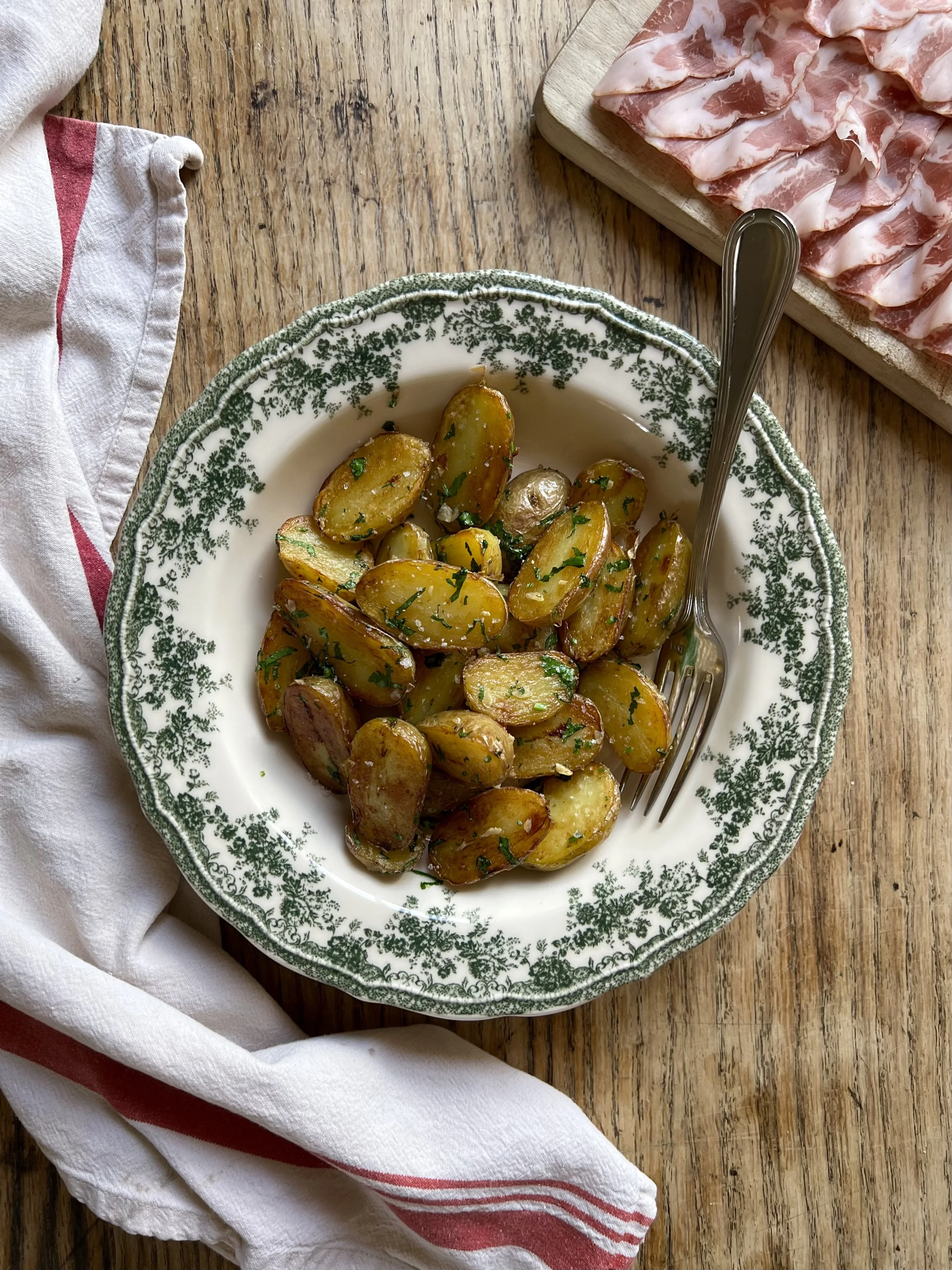 Pannestekte hvitløkspoteter