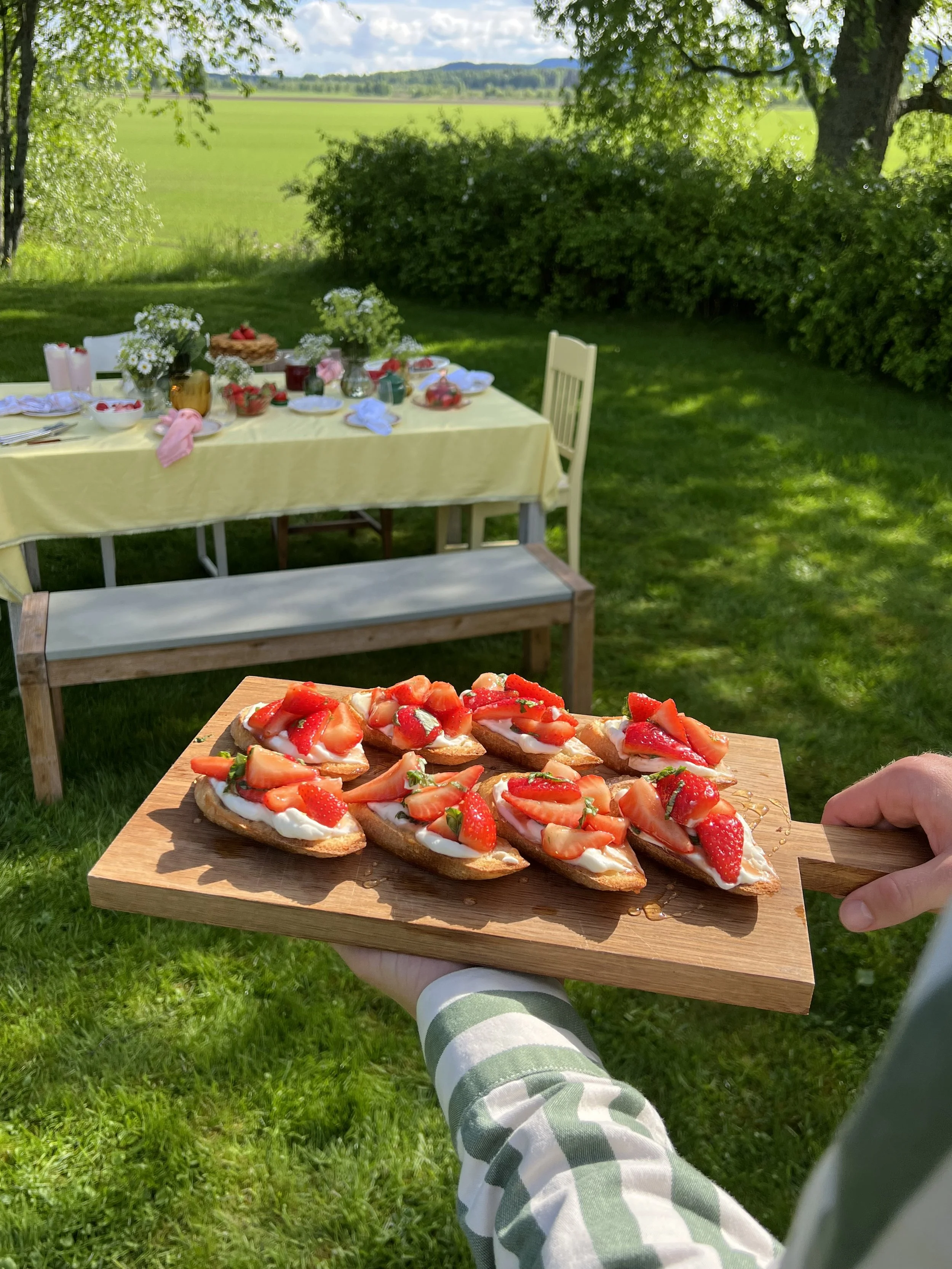 Crostinis med jordbær