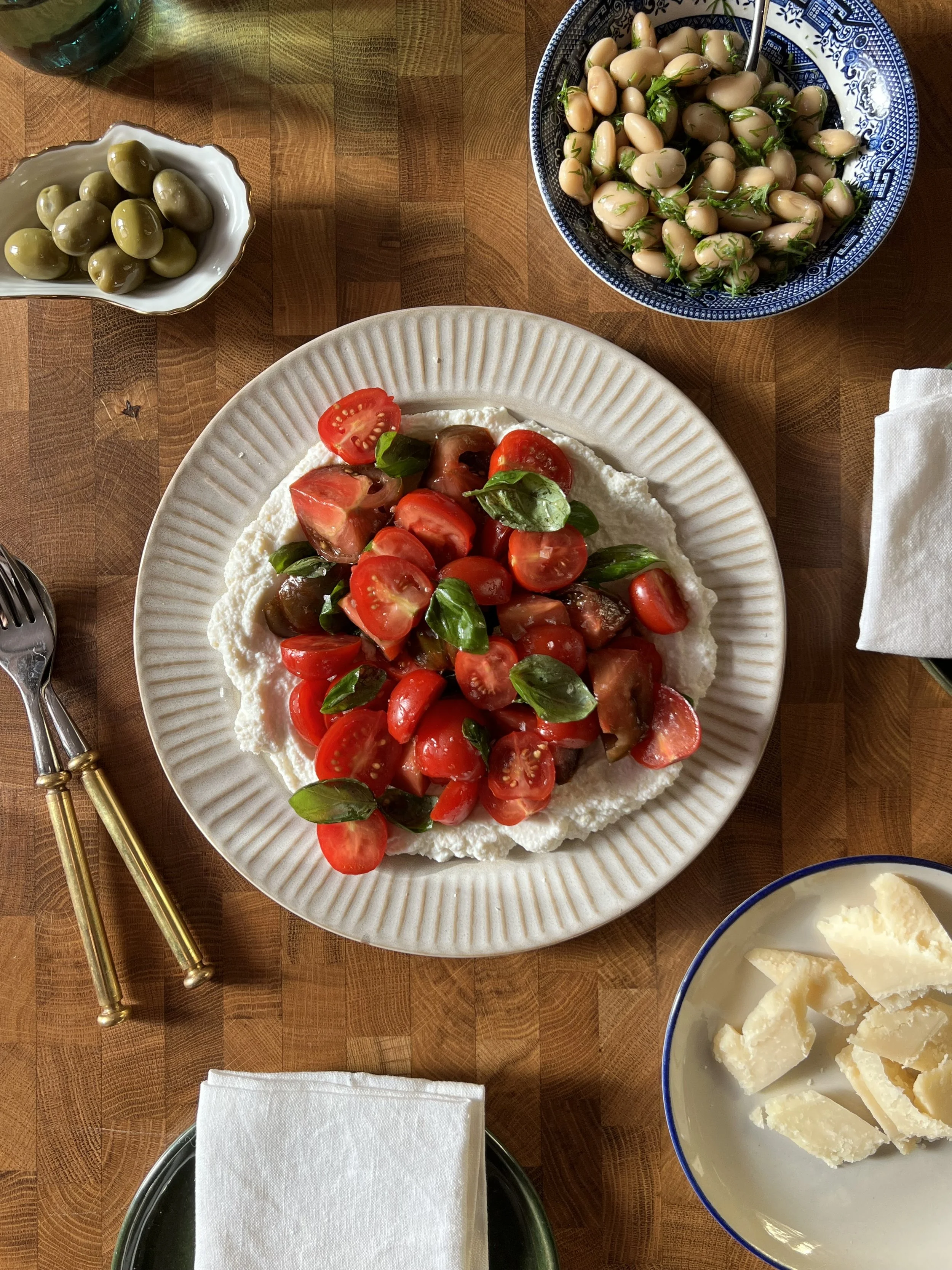 Marinerte tomater med pisket ricotta