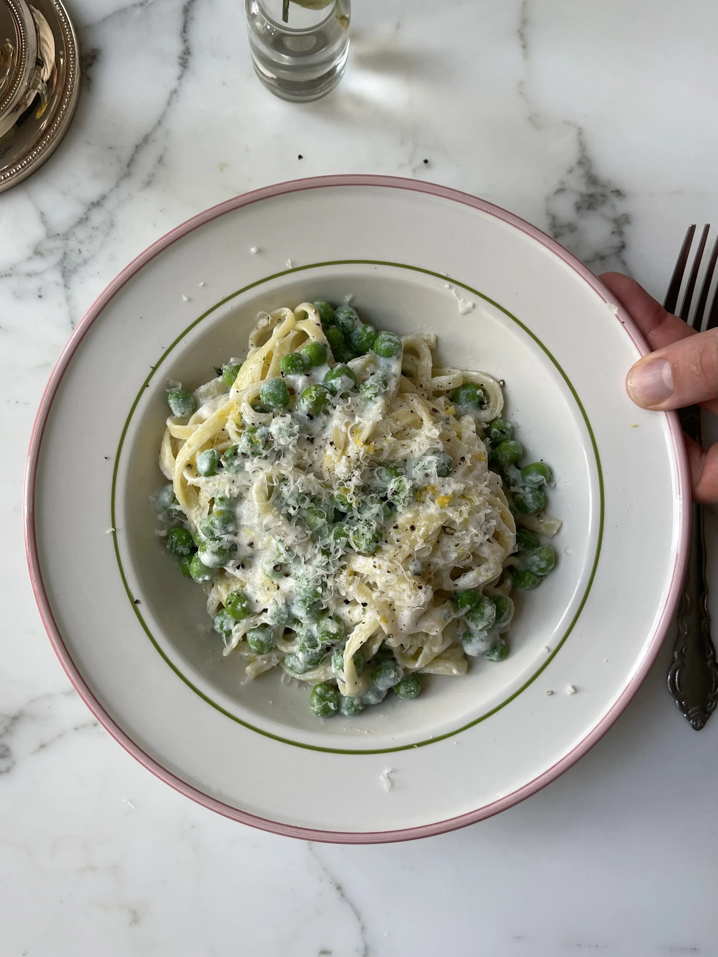 Linguine med ricotta og erter