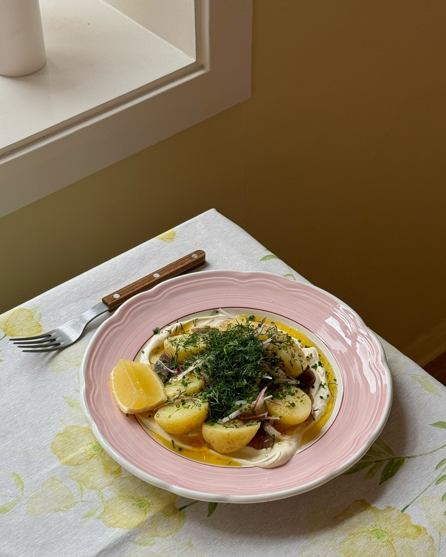 Matjessild og poteter med brunet smør