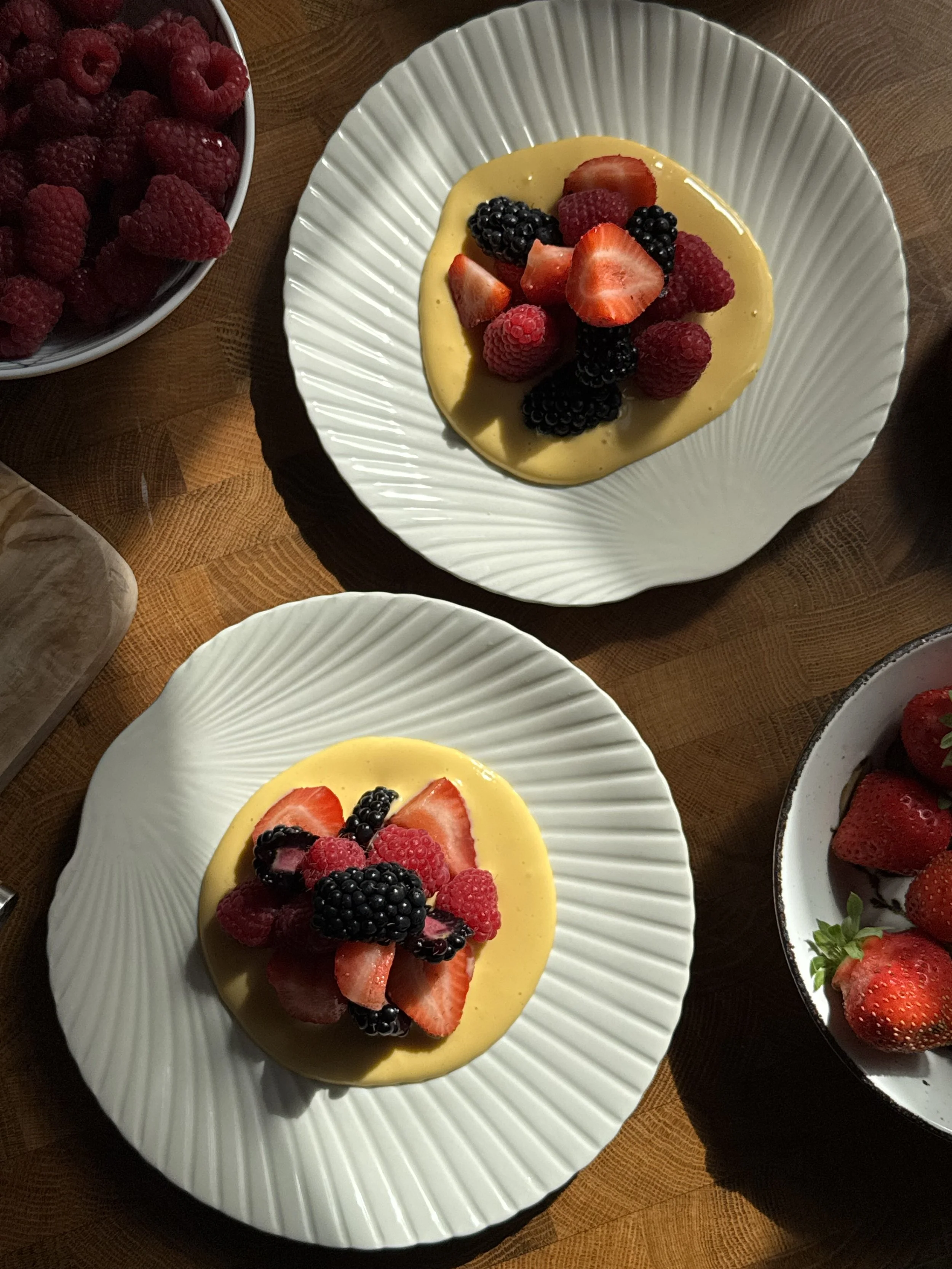 Bær med hylleblomstzabaglione