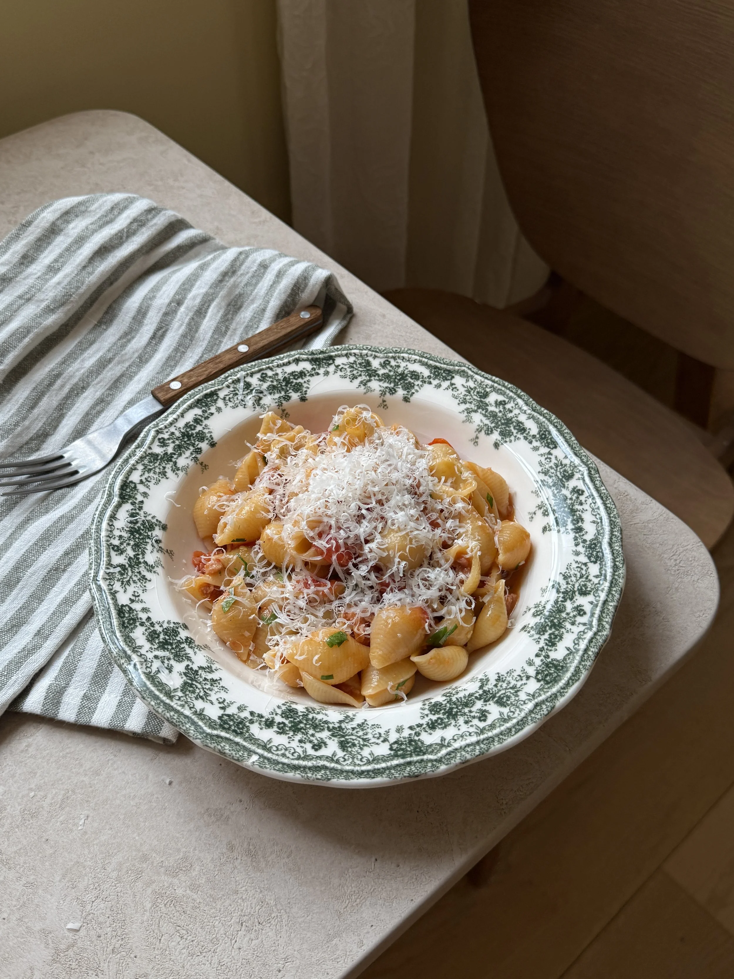 Tofette med chorizo og sødmetomater
