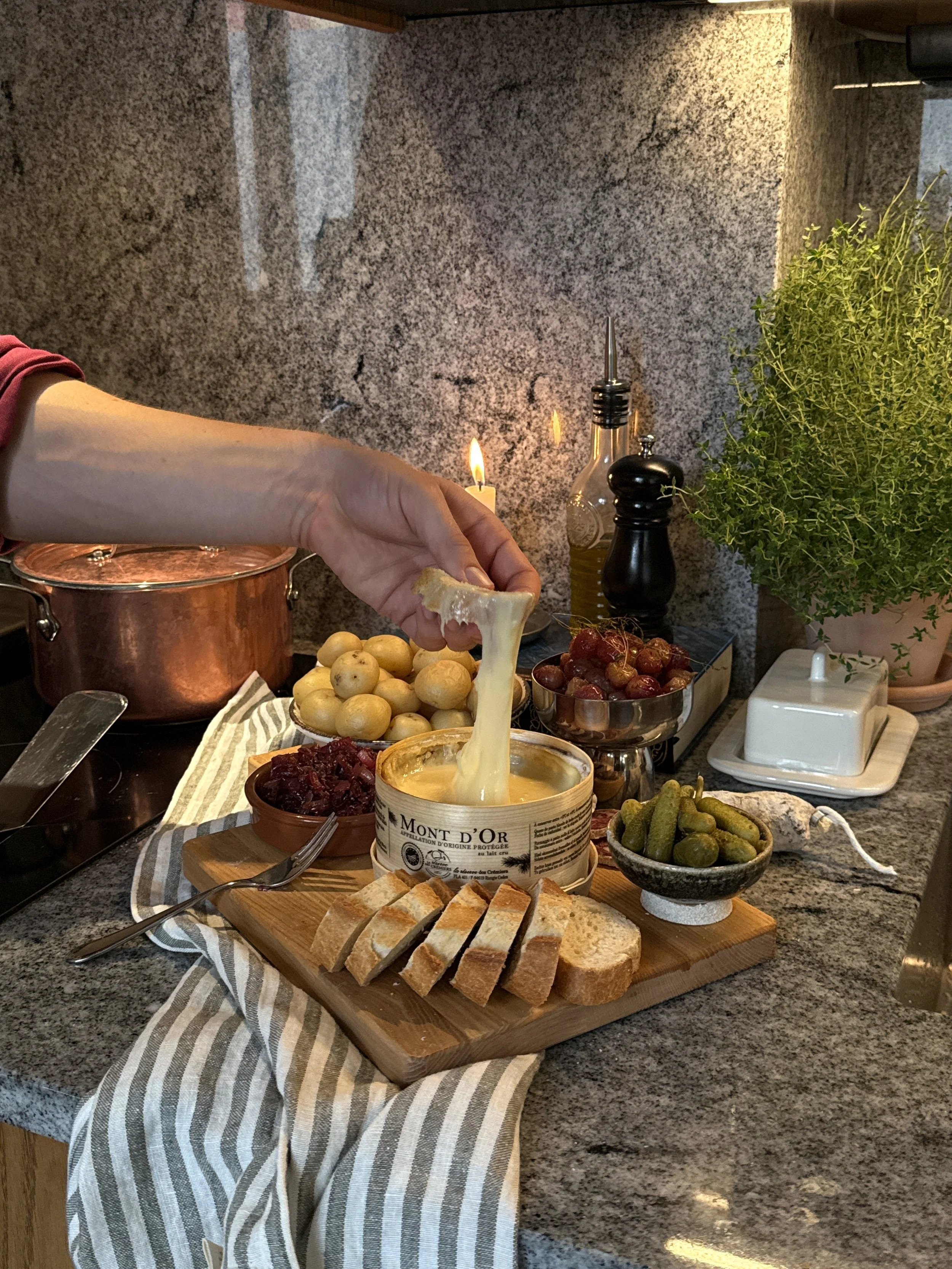 Mont d’Or med rødløkskompott