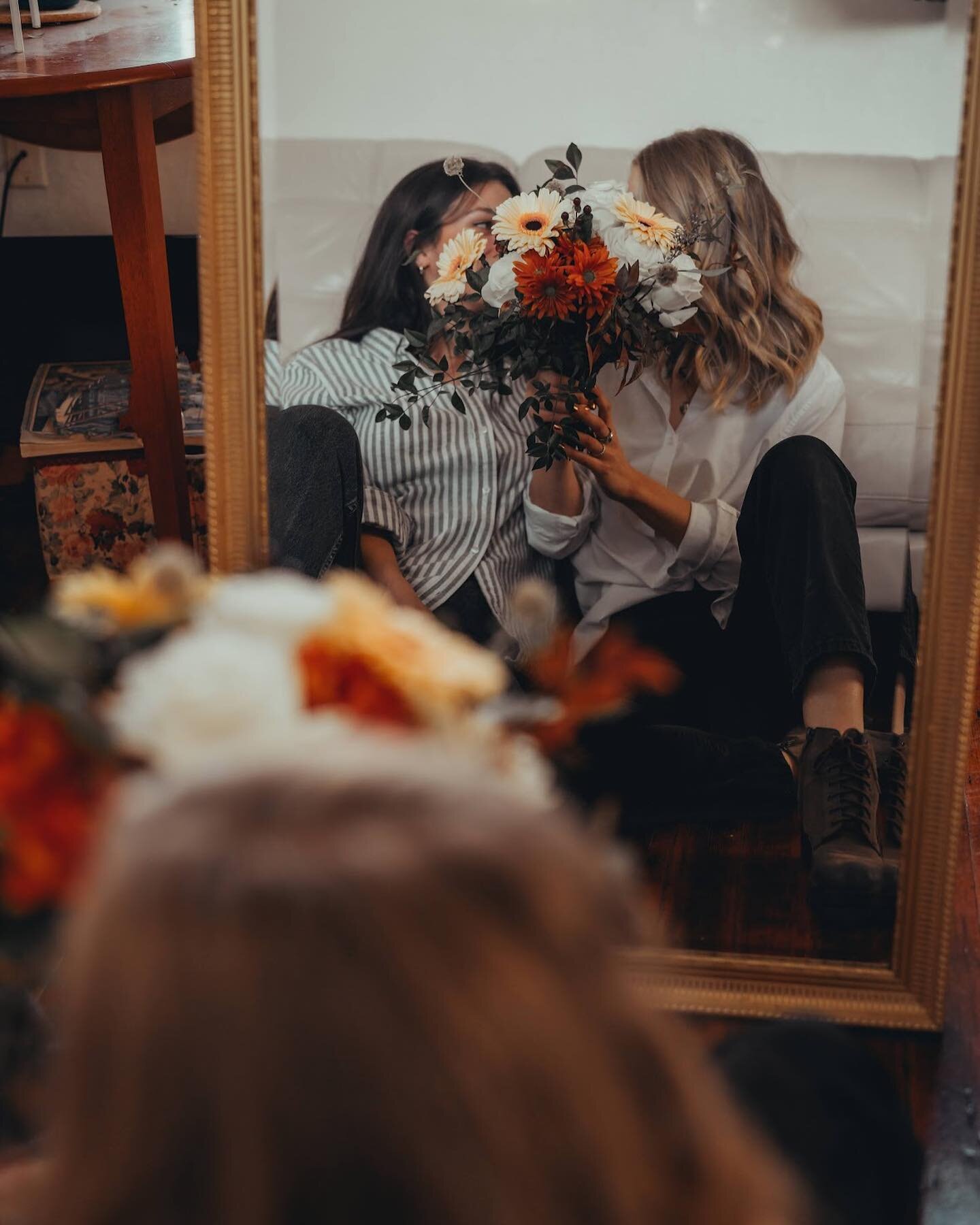 A little flower secret&hellip;. 

Little Fig&rsquo;s website is coming soon 🥐☕️🌼🥂☁️I&rsquo;ve loved every minute working with @stateofsage and can&rsquo;t wait to have a home for this little business of mine.

📷: @darianbaughman 

#flowerstagram 