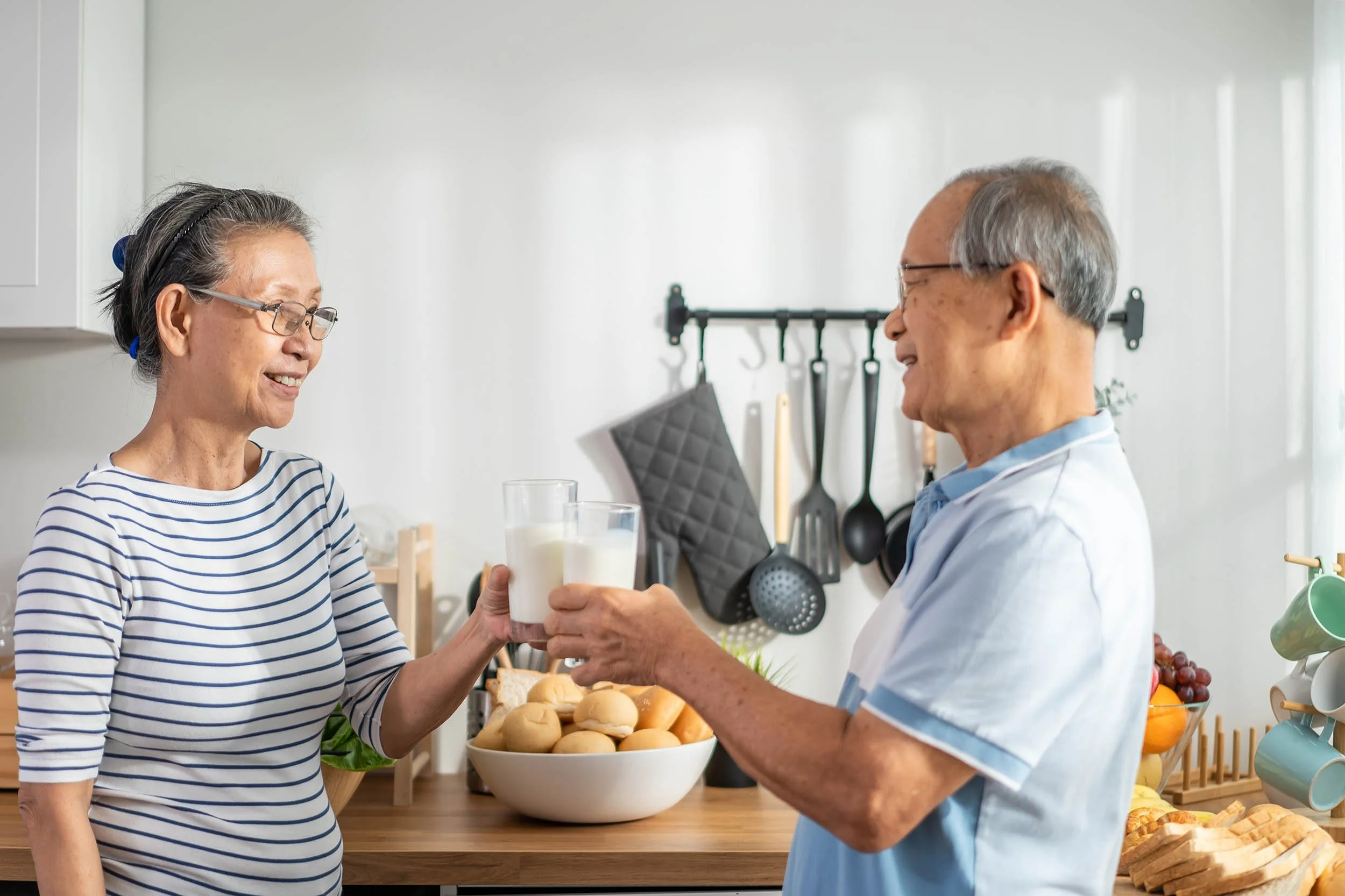 Should Seniors Drink Milk? 