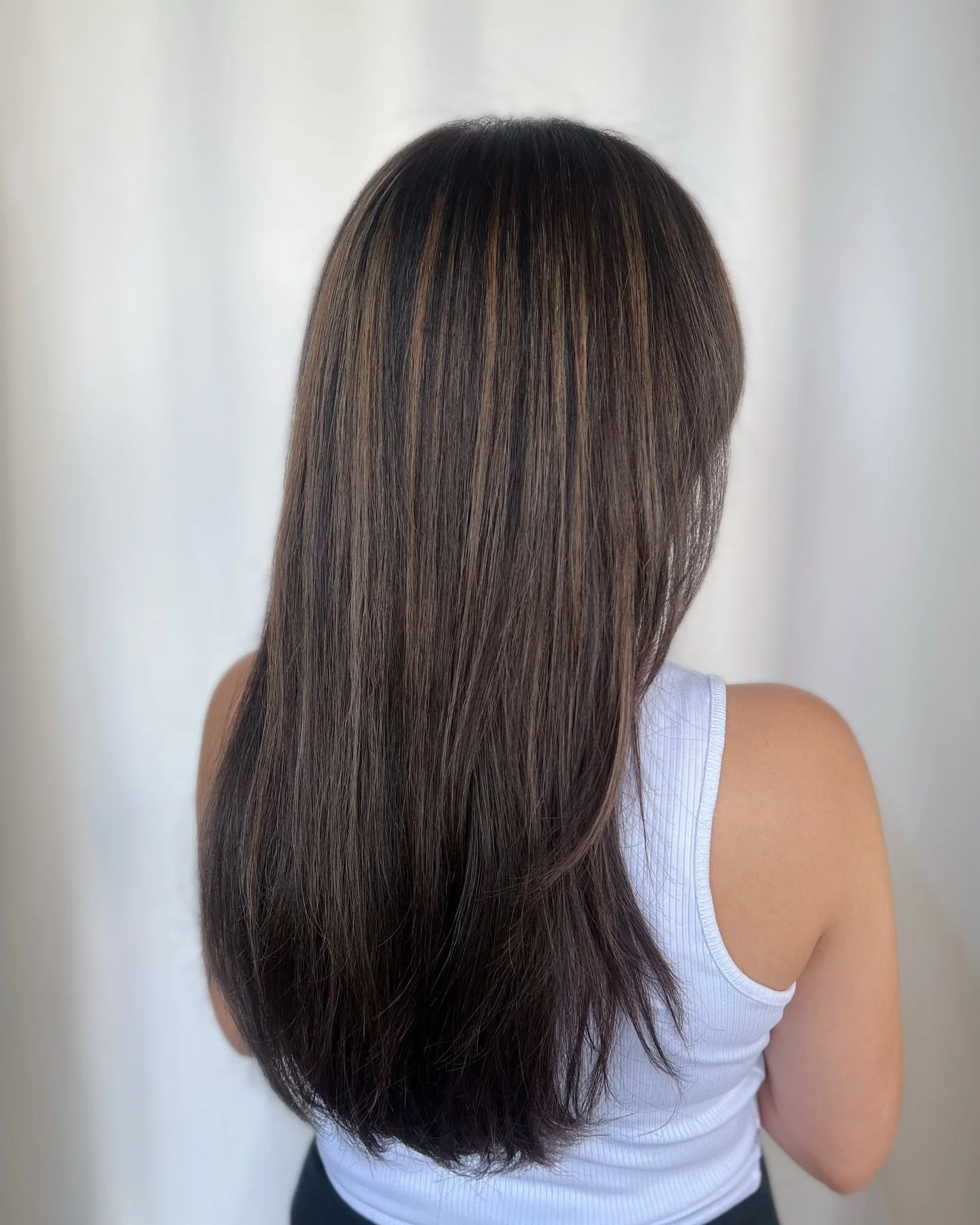 Give Your Look a Refresh with the &ldquo;Revert&rdquo; Service ✨
Looking for a change? Whether you&rsquo;re after a low-maintenance style, feeling too blonde, or just want a bit more dimension, my &ldquo;Revert&rdquo; Service is perfect for you! I&rs