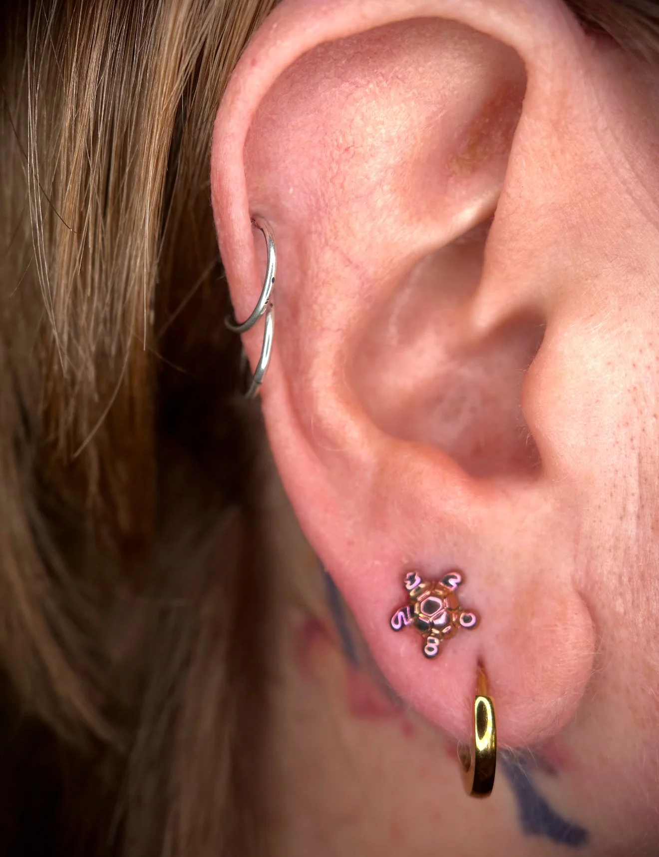 What is titanium anodization and why is it good for your piercing?