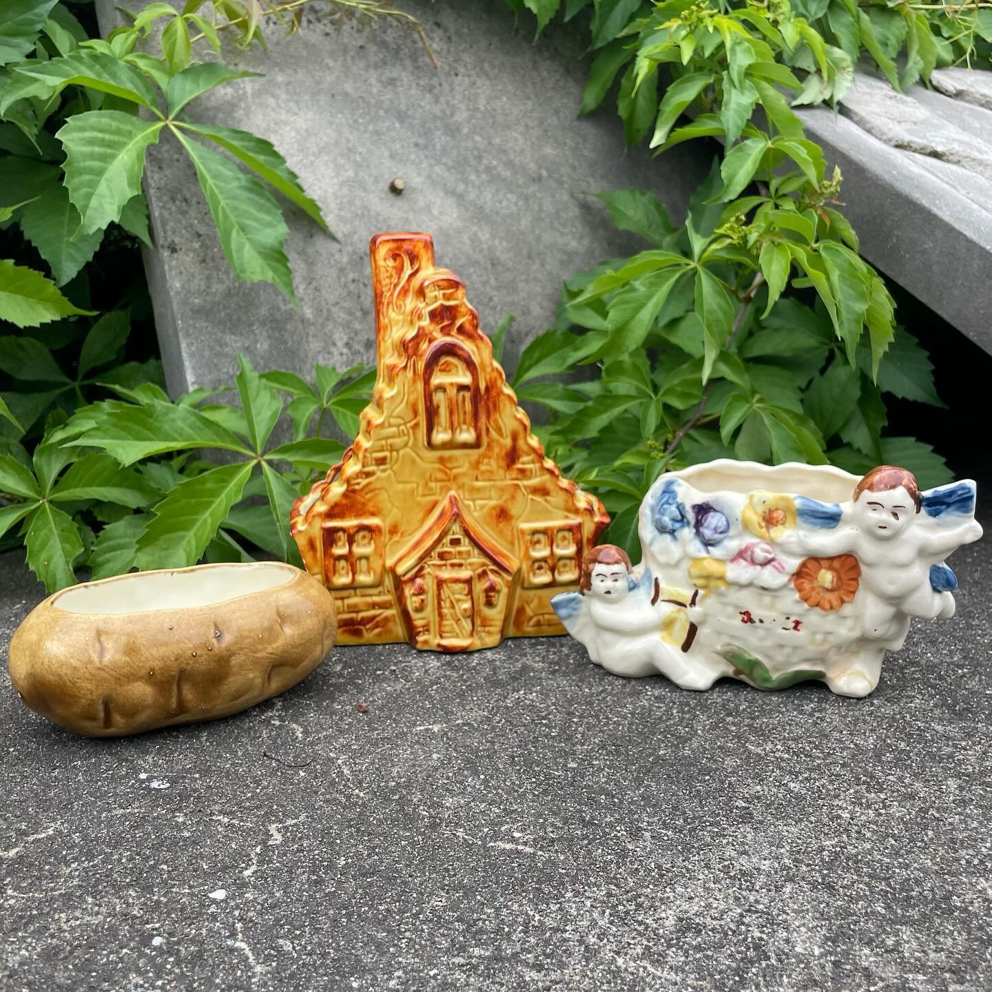 Planter party! The perfect lil addition to any Mother&rsquo;s Day gift 🪴 made in Japan cherub planter, 4.5&rdquo; tall, 8&rdquo; wide, $18. Handmade lusterware house planter and wall pocket, 8&rdquo; tall, 6.5&rdquo; wide, $69. Handmade potato, 2.5&