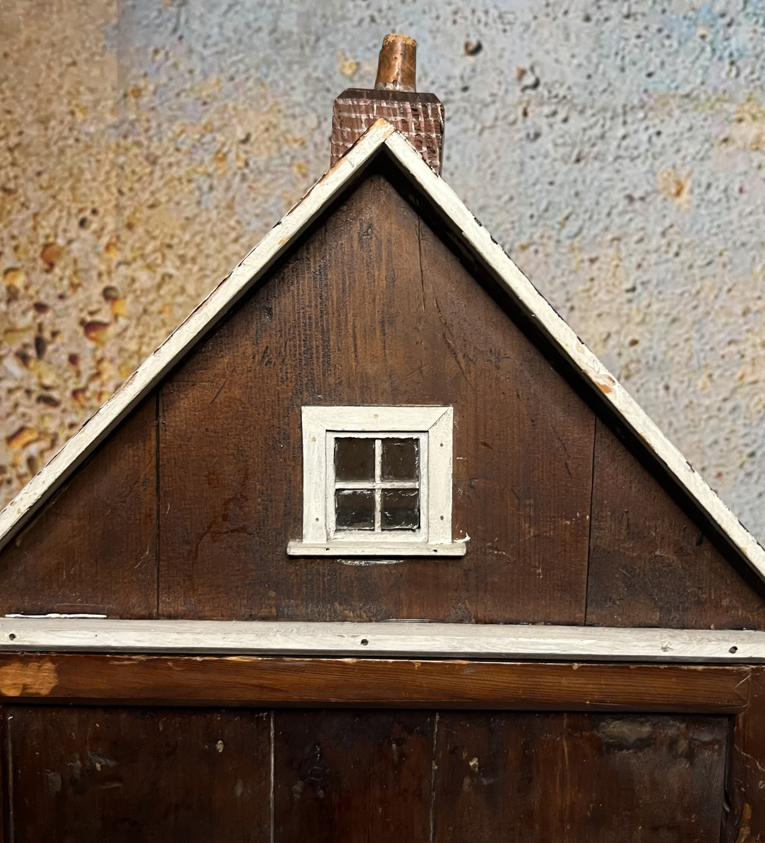 18_DOLLS HOUSE.png