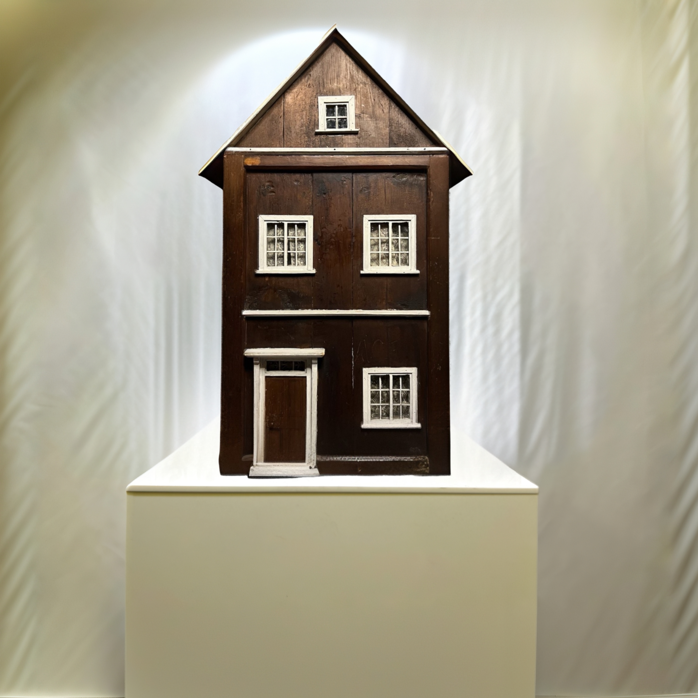 1_DOLLS HOUSE.png
