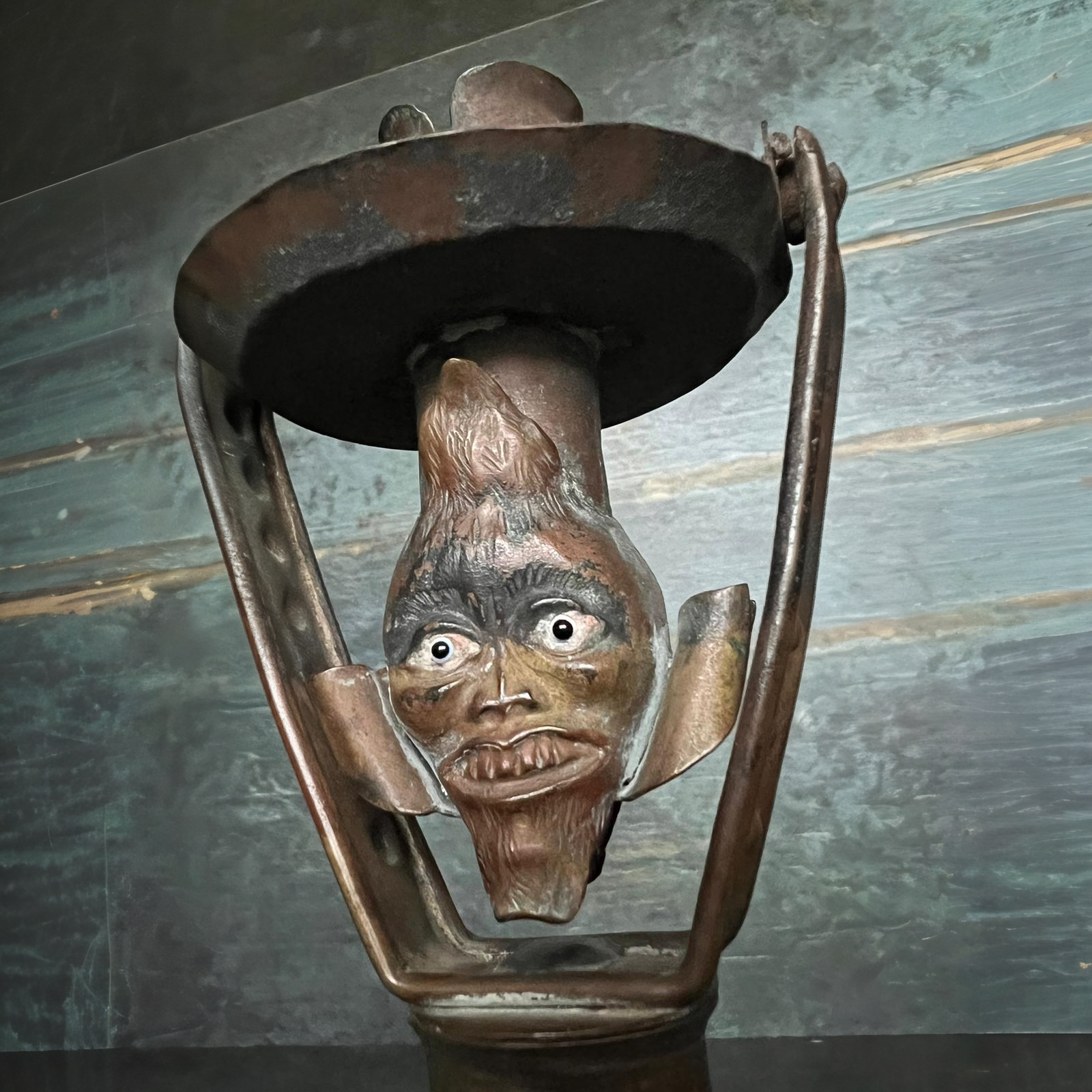 6_CANDLE HOLDER.png