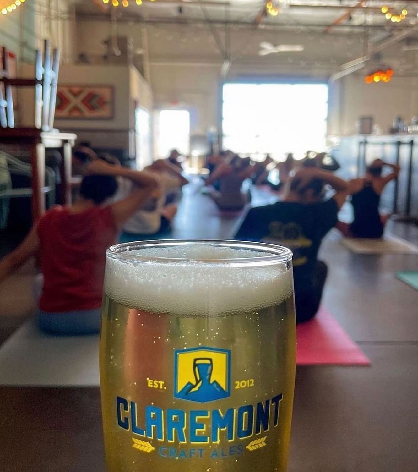 Yoga On Tap is TODAY at 11:30am!! Grab your mat and join us for an hour long Vinyasa flow. $20 includes the class and a beer to enjoy after. @fondtraditionbbq will be here starting at 1pm to fill your bellies. See you soon!

#claremontcraftales #cca 