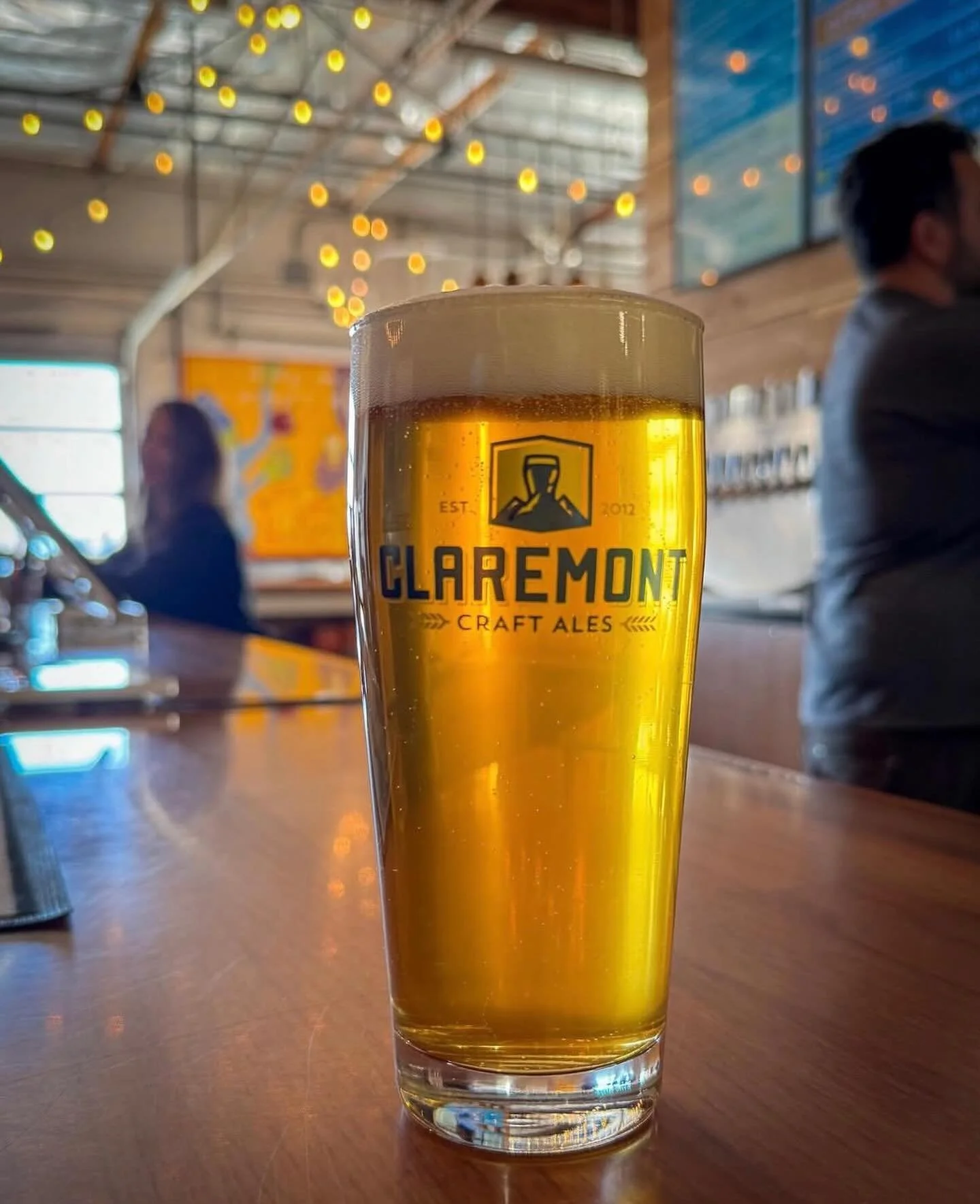 &lsquo;Sweet Nothings&rsquo; (Belgian Blonde with Lemon Verbena) on this beautiful Saturday sounds pretty good to us!

We&rsquo;re open from 1pm-10pm. @gordostacosss will be here, too! Cheers!! 🍻

#claremontcraftales #cca #claremontbeer