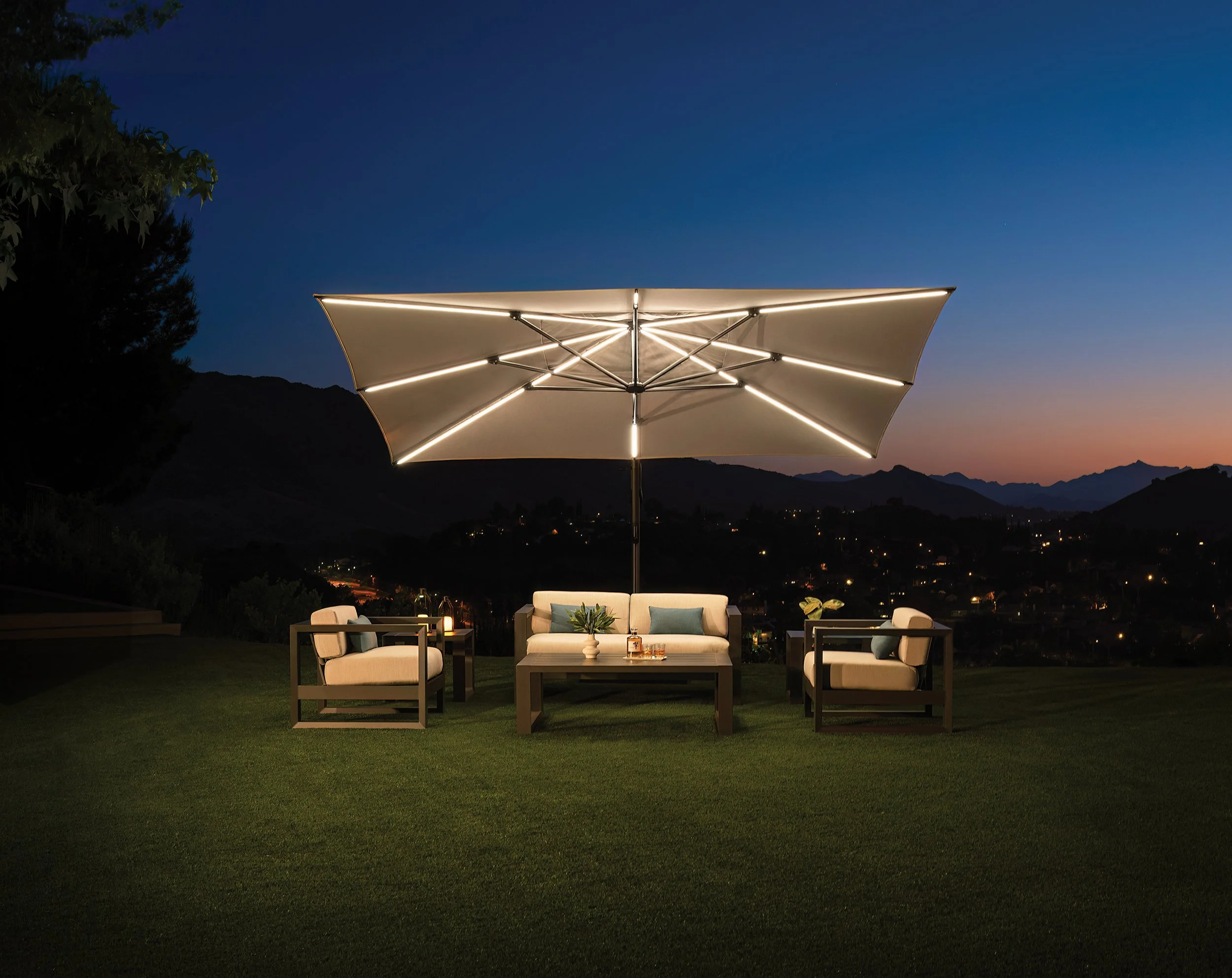 10'X13' Cantilever Umbrellas