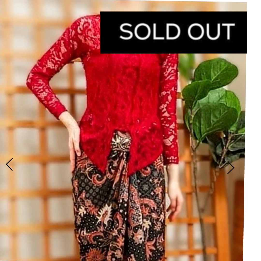 SOLD OUT 💥NEW  Lace Kebaya with Pario Skirt (one set) 💥NEW