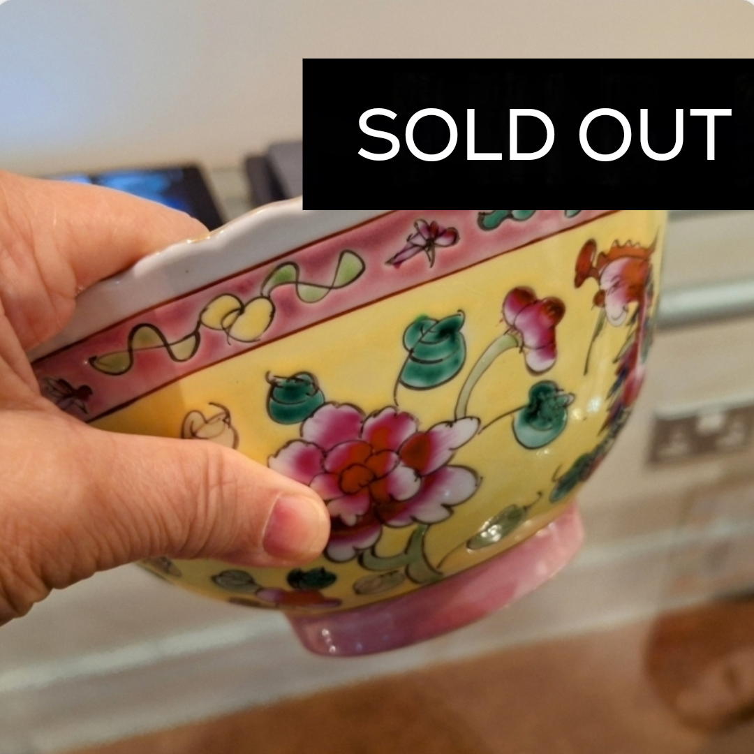 🔥 40% Off Elegant Nonya Decorative Ceramic Bowl with Scalloped Rim – Traditional Craftsmanship