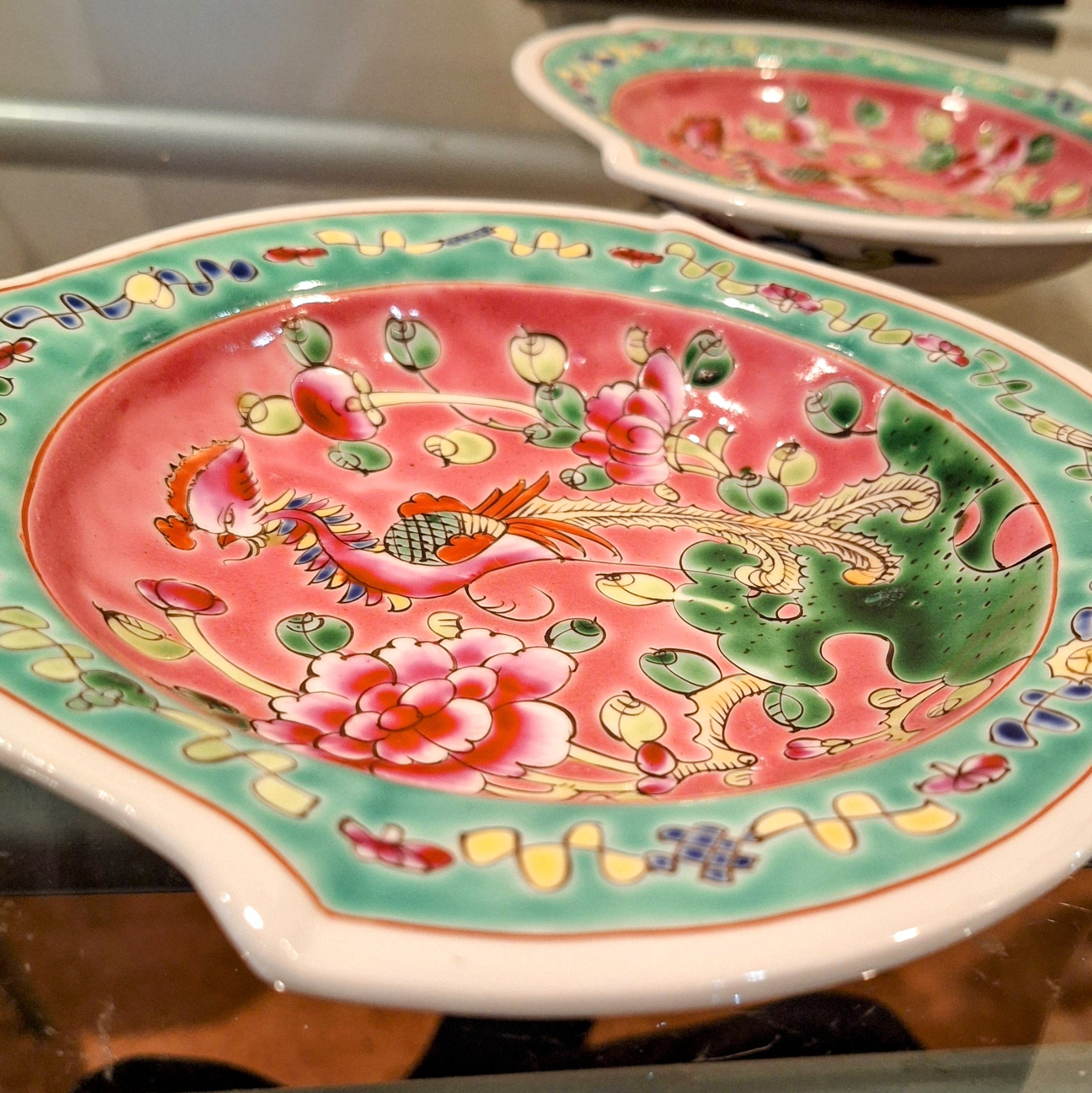 Nyonya Peranakan Ceramic Plate – Hand-Painted Phoenix & Floral Design, Trapezium shaped