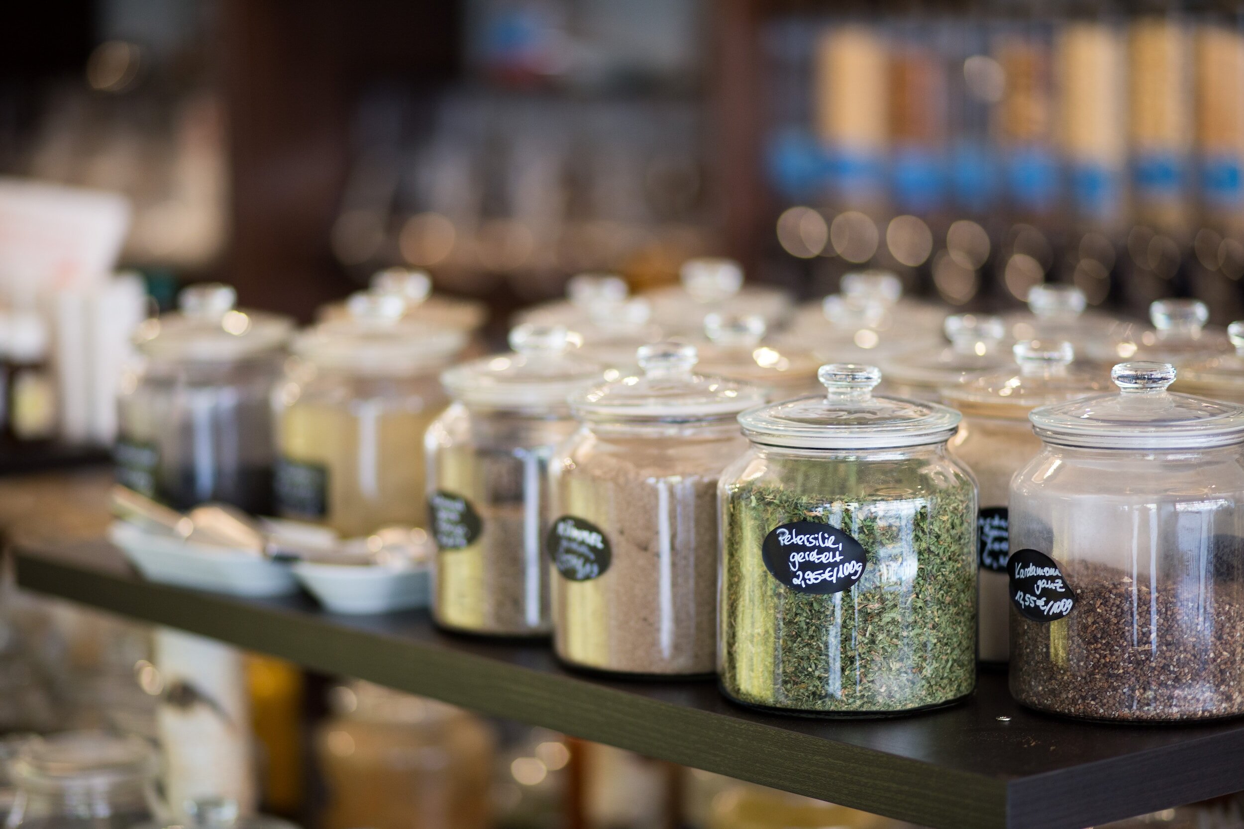 5 Essential Tips to Transform Preserved Herbs and Vegetables into Homemade Seasoning Blends