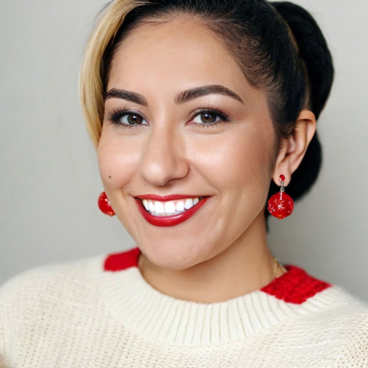 tanya erazo media kit headshot