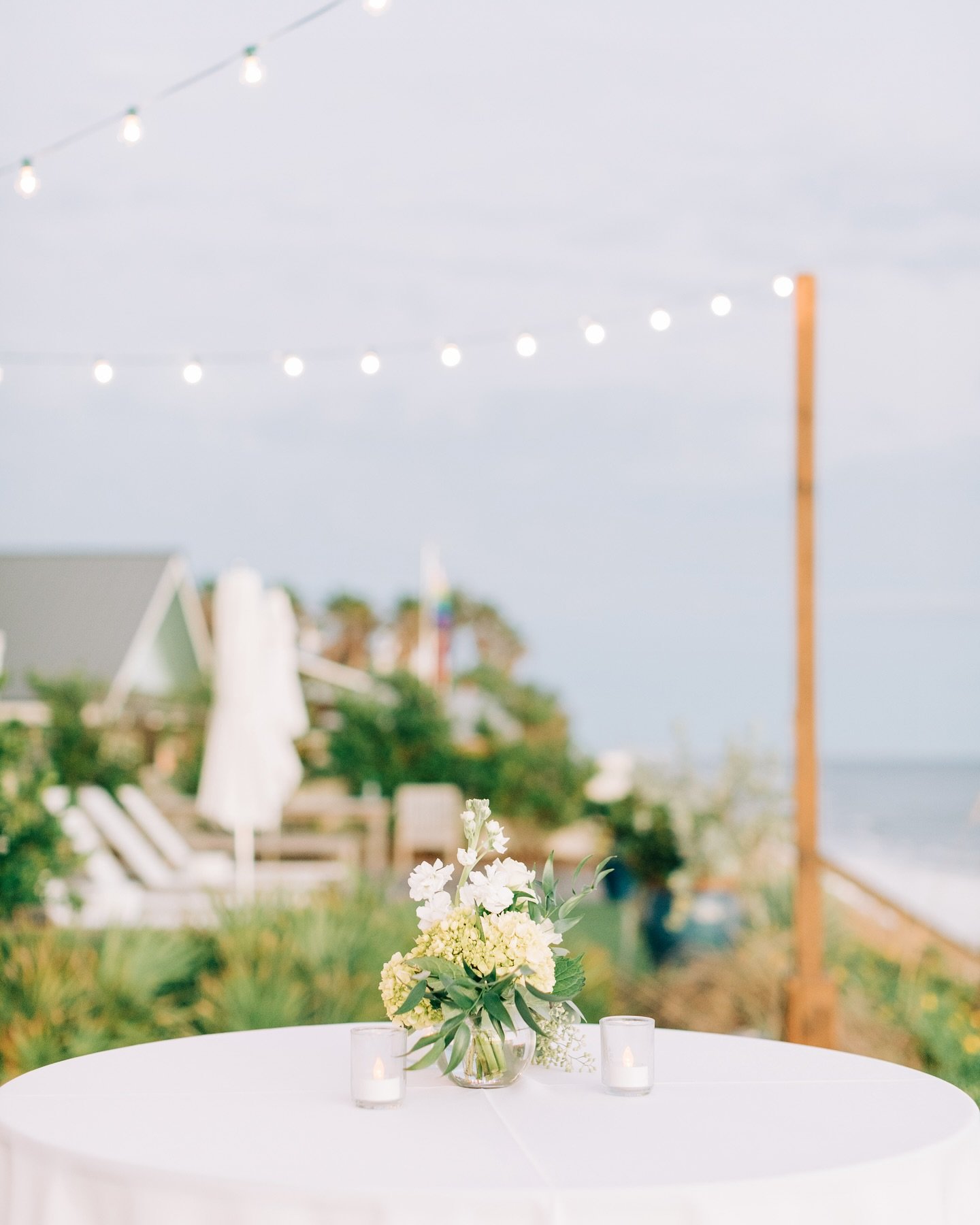 Another beautiful day on 30A 🌤️

Photography: @lilyandsparrowphoto 
Beauty: @rollands_beautybar 
Cake: @sweethenrietta 
Catering: @seagrovebeachcatering 
Florals: @1920co 
Rentals: @850eventrentals @30atentsandevents @fishersflowers30a