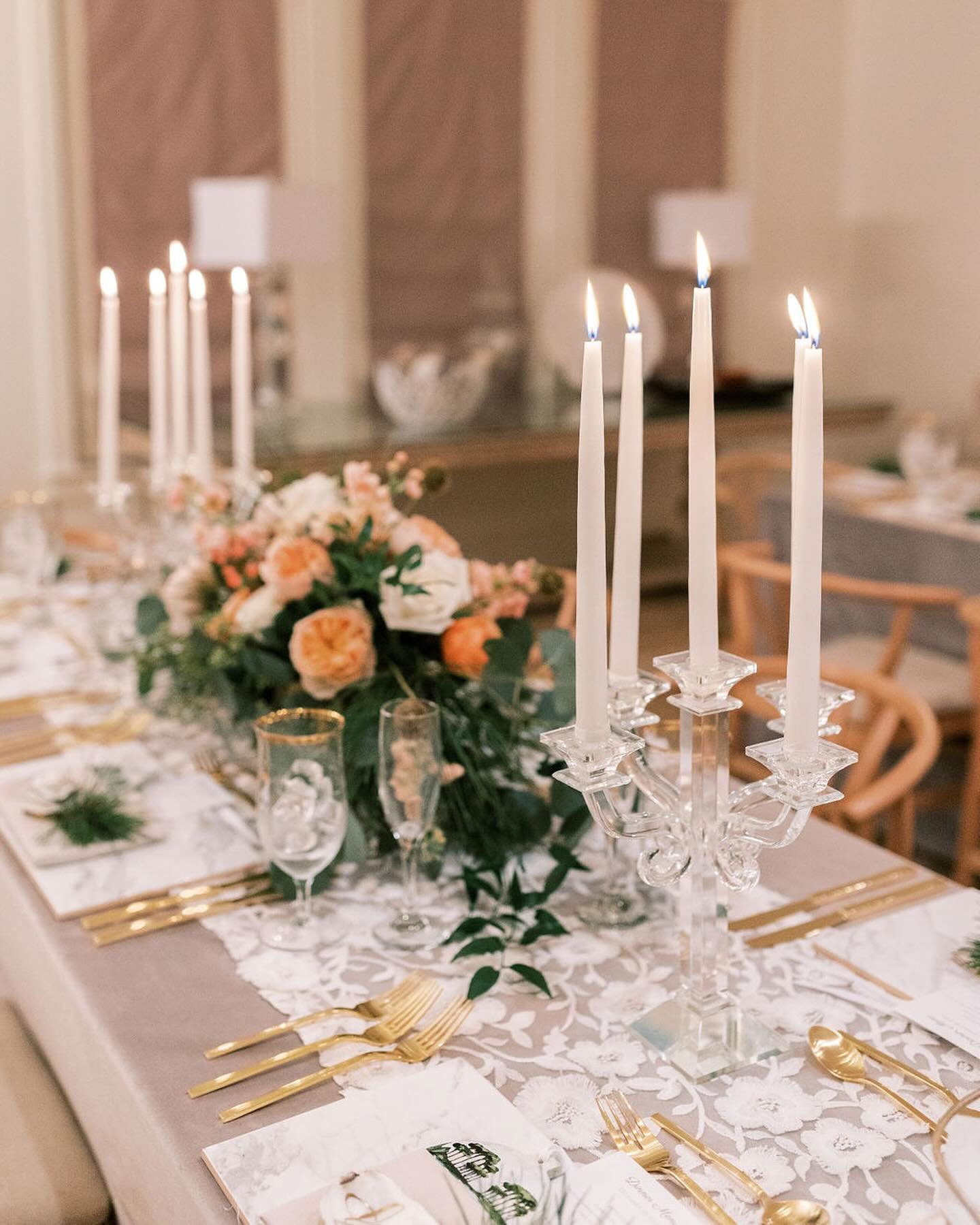 We love the unique charm of an intimate reception, where meaningful details and intentional design come together to create something truly special.🕯️🥂

#weddingplanner #weddingreception #intentionaldesign #intimatereception #weddingphotography #flo