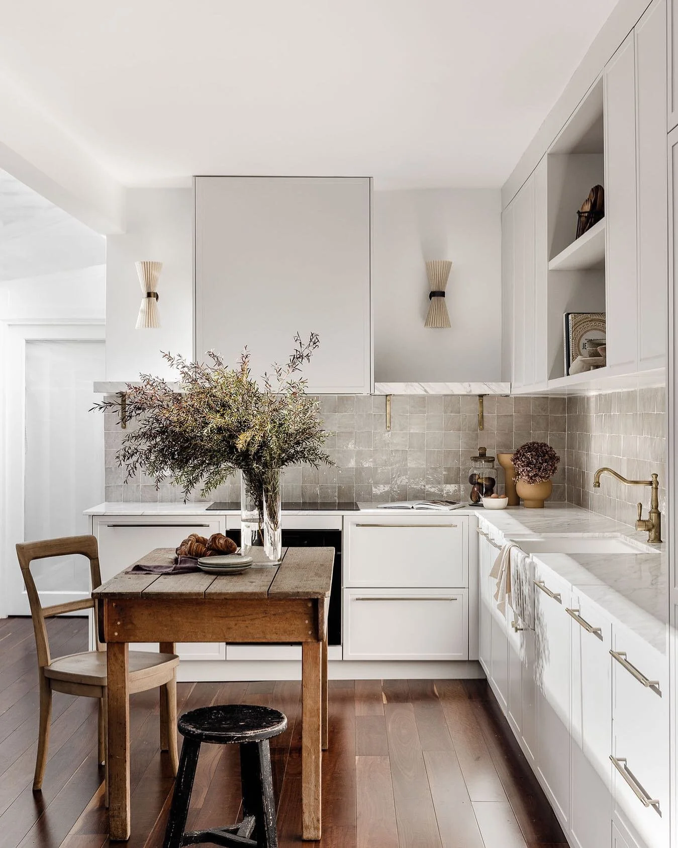 The heart of the home, at Darlinghurst Terrace &bull;

Our clients D&amp;E wanted to stay true to their stunning terrace house bones whilst enveloping classic elements of English country elegance. 

The boys also wanted to make sure their grandmother