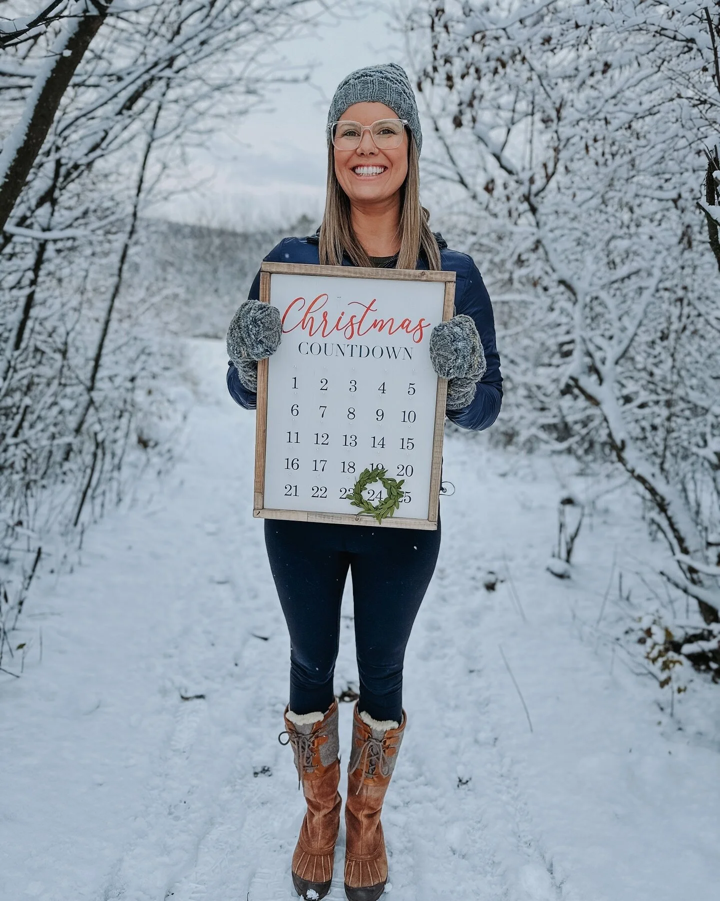 New video alert! DIY Christmas countdown sign but the only way to view this bad boy is through YouTube. Comment link and I&rsquo;ll get it to you or hit up my YouTube channel through my linktree on my profile.