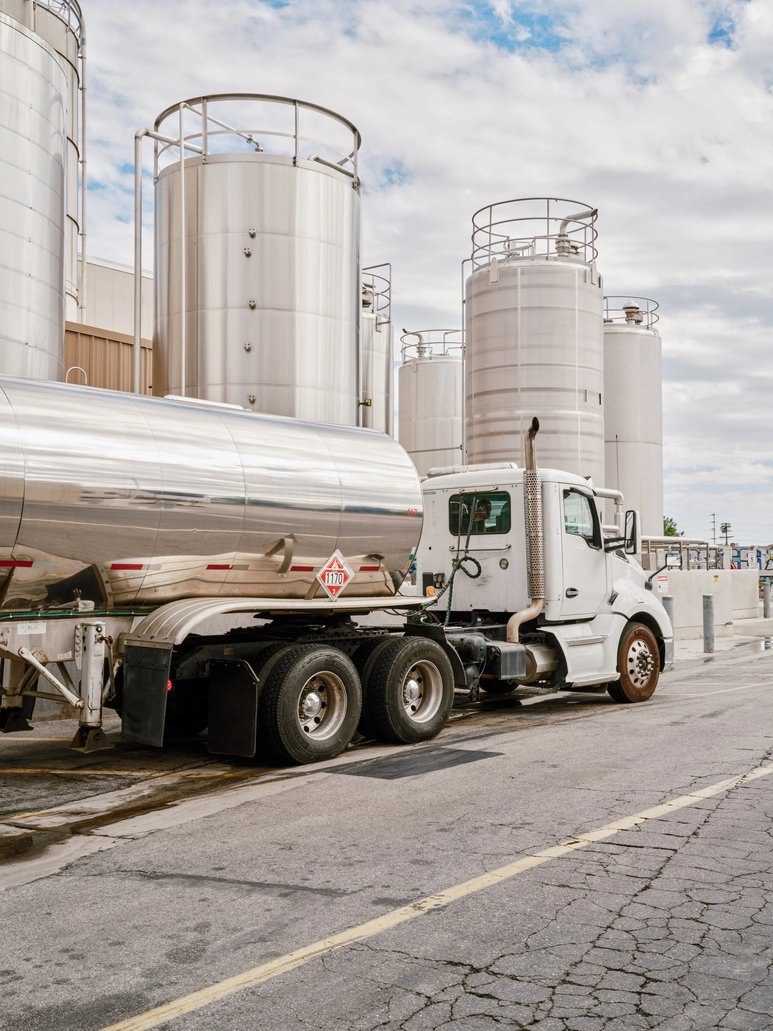 MANUFACTURING_OUTDOOR-TANKS-AFTERNOON_1385.jpeg