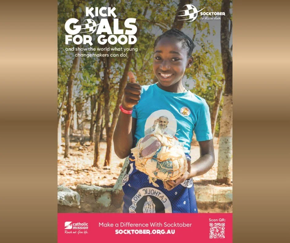 SOCCER AND SNAGS - Wednesday 22 October
Don’t forget to bring cash or card for our lunchtime fundraiser next Wednesday! Grab a sausage sandwich and a soft drink in the Year 12 area and catch the trash soccer exhibition on Oval 2. All proceeds