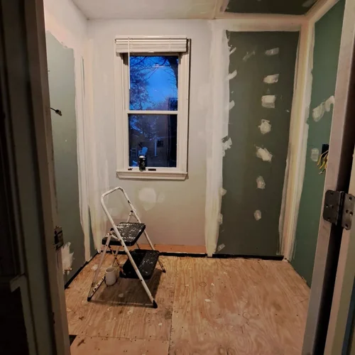 Freeland Woodworks — bathrooms project photo