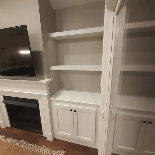 Freeland Woodworks — carpentry & built-ins project photo