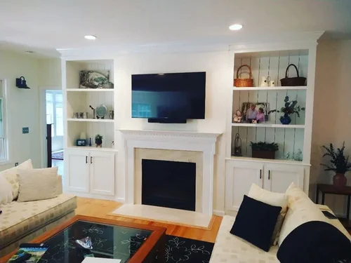Freeland Woodworks — carpentry & built-ins project photo