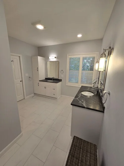 Freeland Woodworks — bathrooms project photo