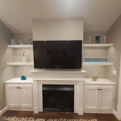 Freeland Woodworks — carpentry & built-ins project photo