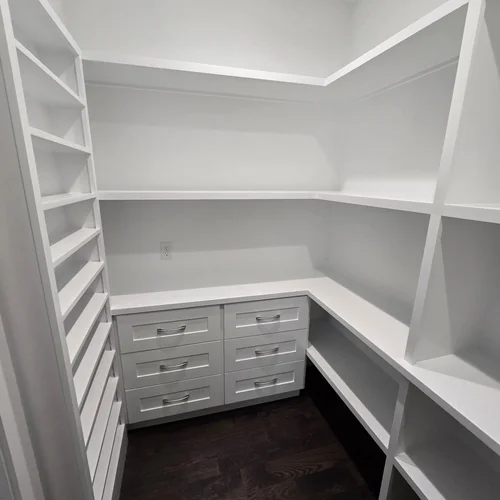 Freeland Woodworks — carpentry & built-ins project photo