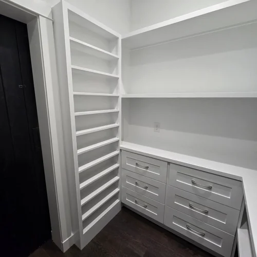 Freeland Woodworks — carpentry & built-ins project photo